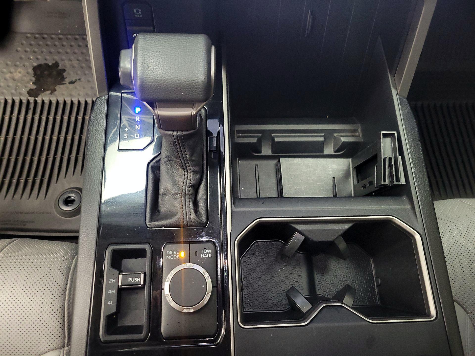 Thumbnail: 2022 Toyota Tundra - 17