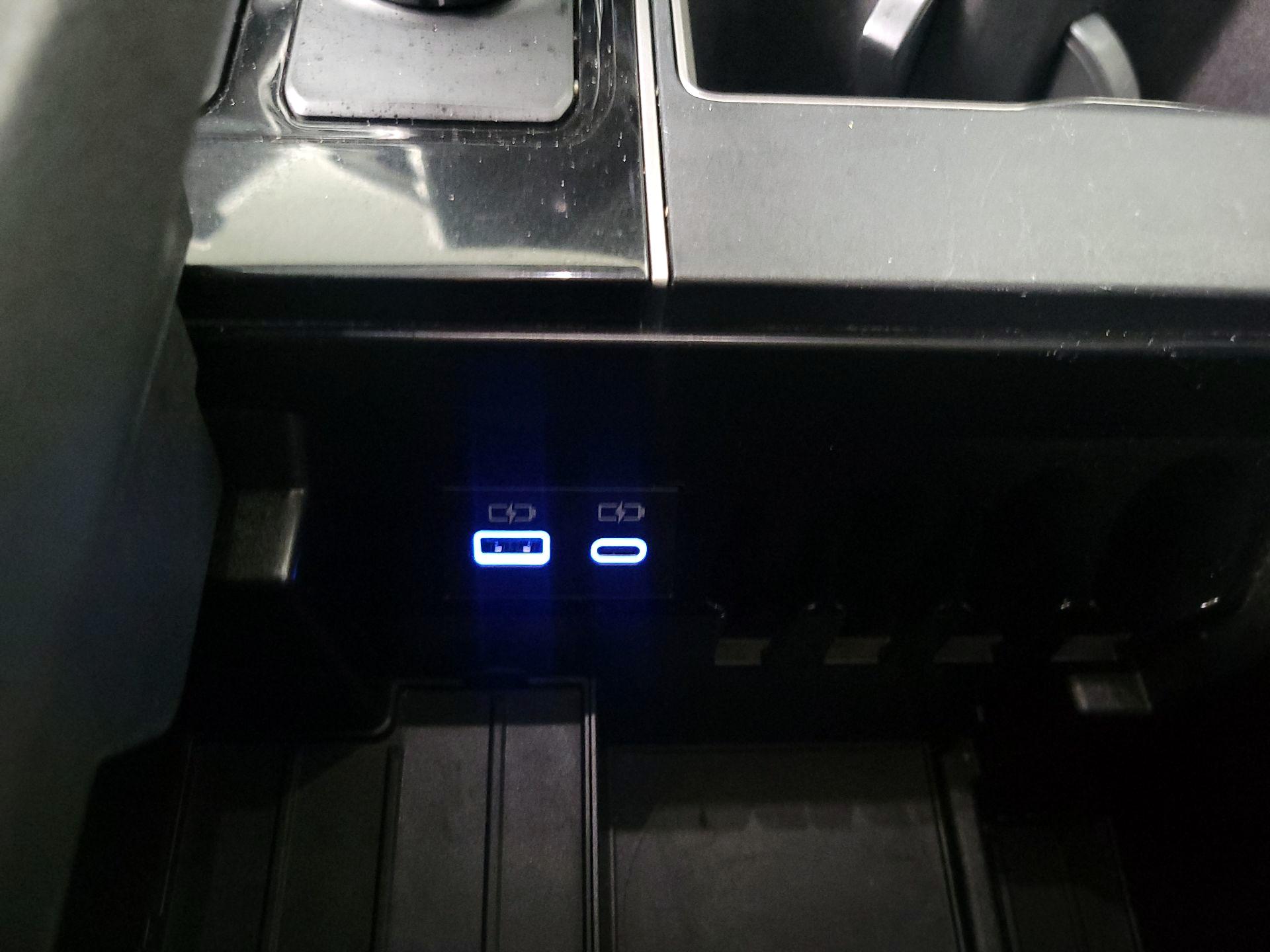 Thumbnail: 2022 Toyota Tundra - 18