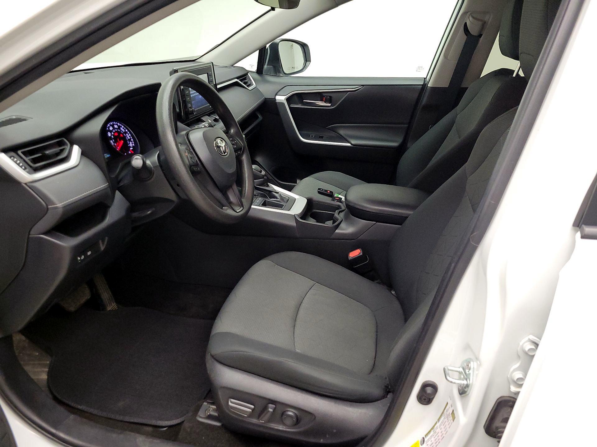 Thumbnail: 2021 Toyota RAV4 - 11