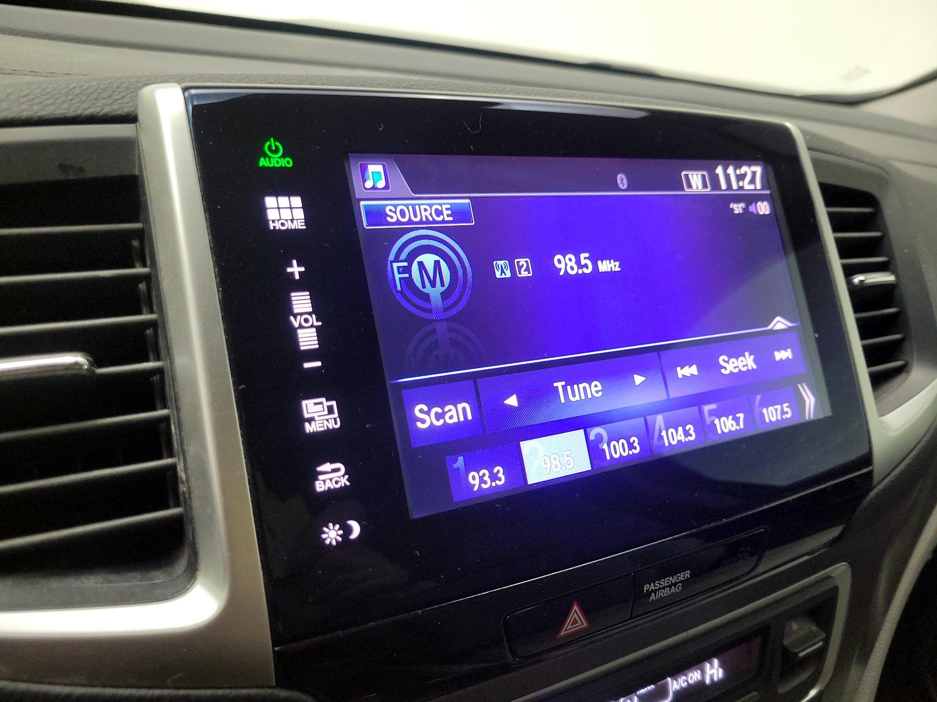 Thumbnail: 2016 Honda Pilot - 15