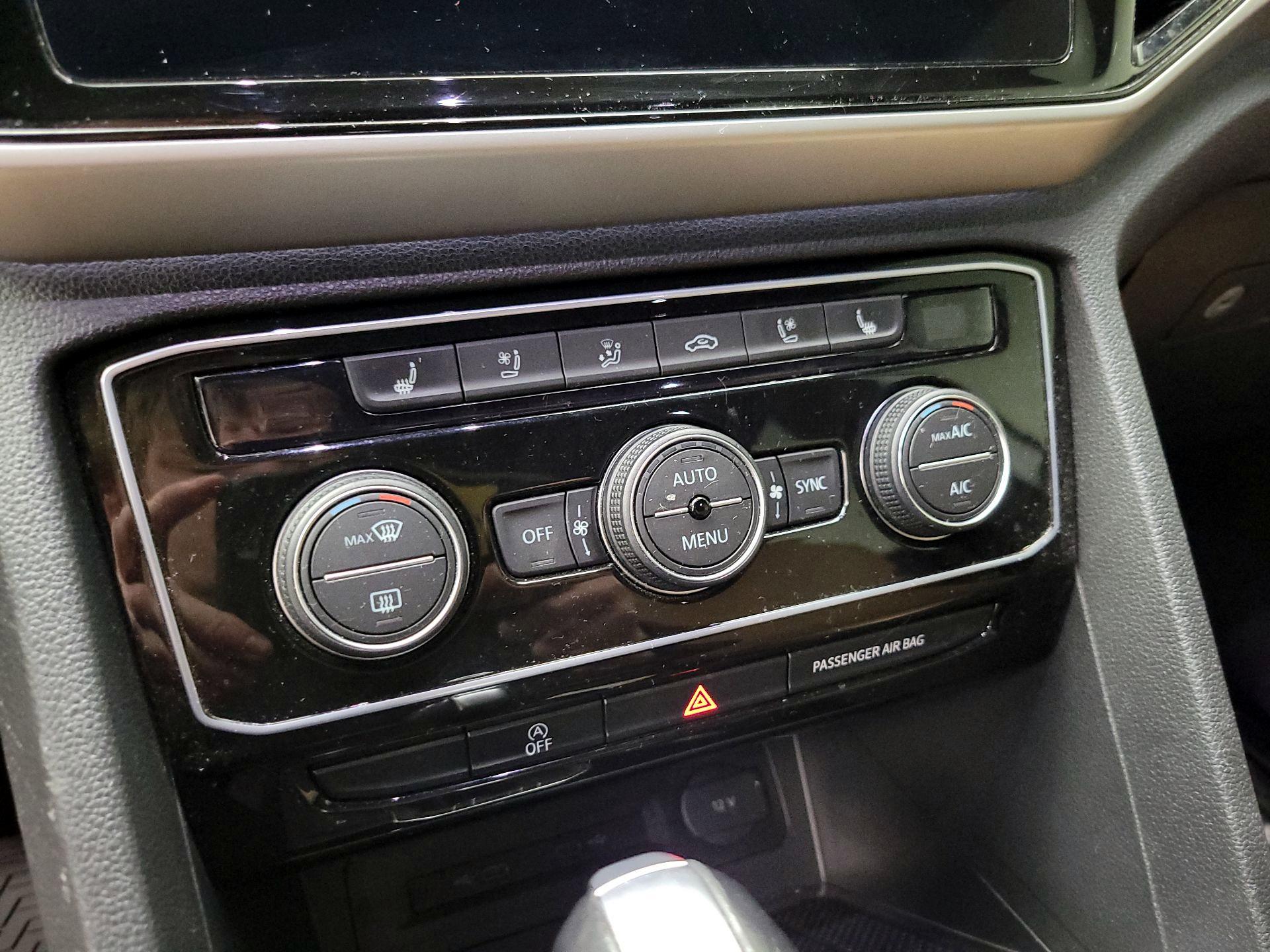 Thumbnail: 2022 Volkswagen Atlas - 17