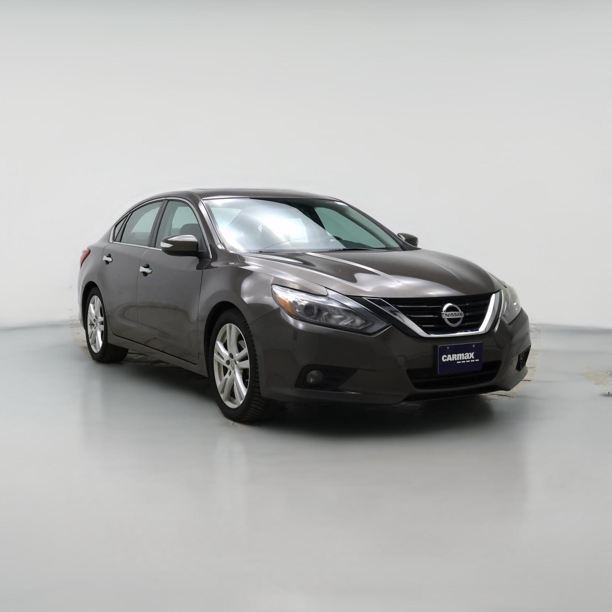Thumbnail: 2016 Nissan Altima - 1