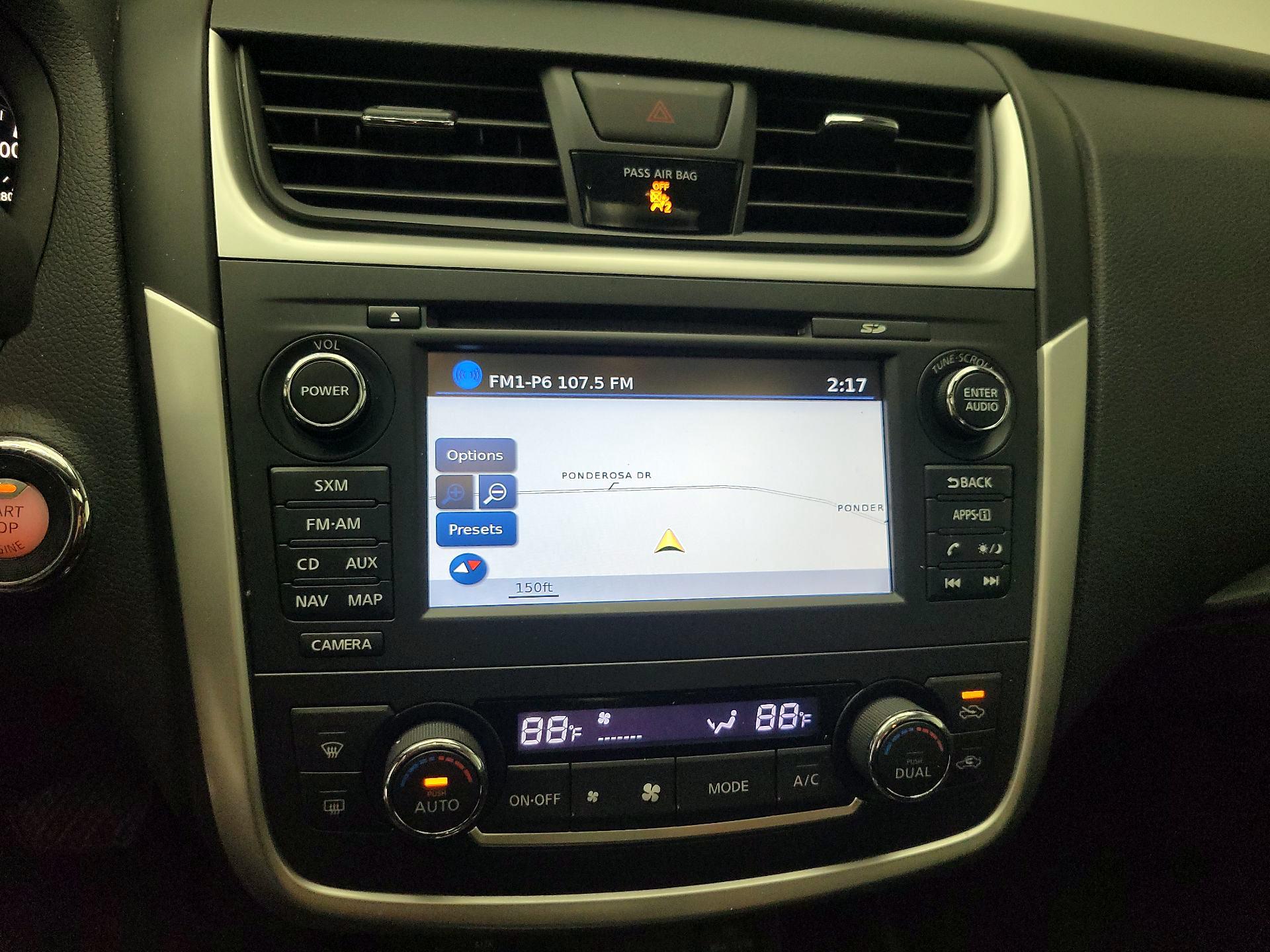 Thumbnail: 2016 Nissan Altima - 14