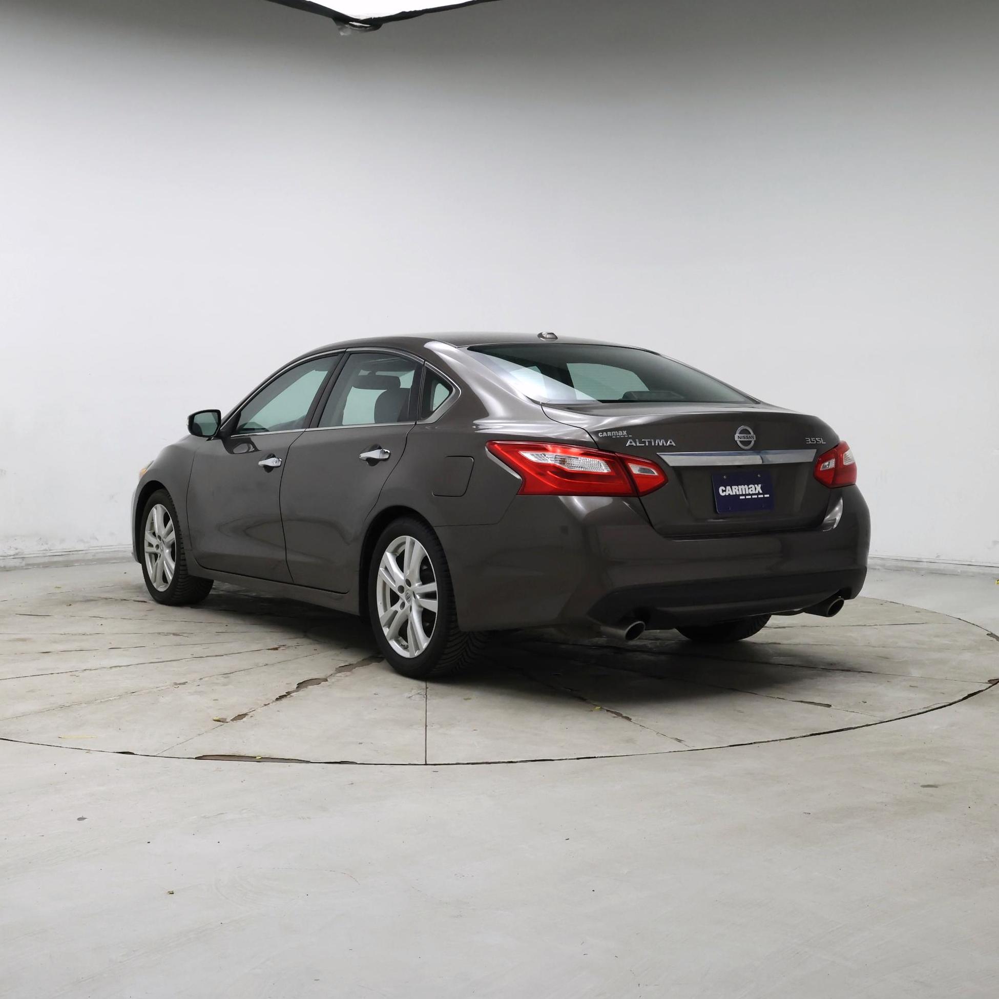 Thumbnail: 2016 Nissan Altima - 2