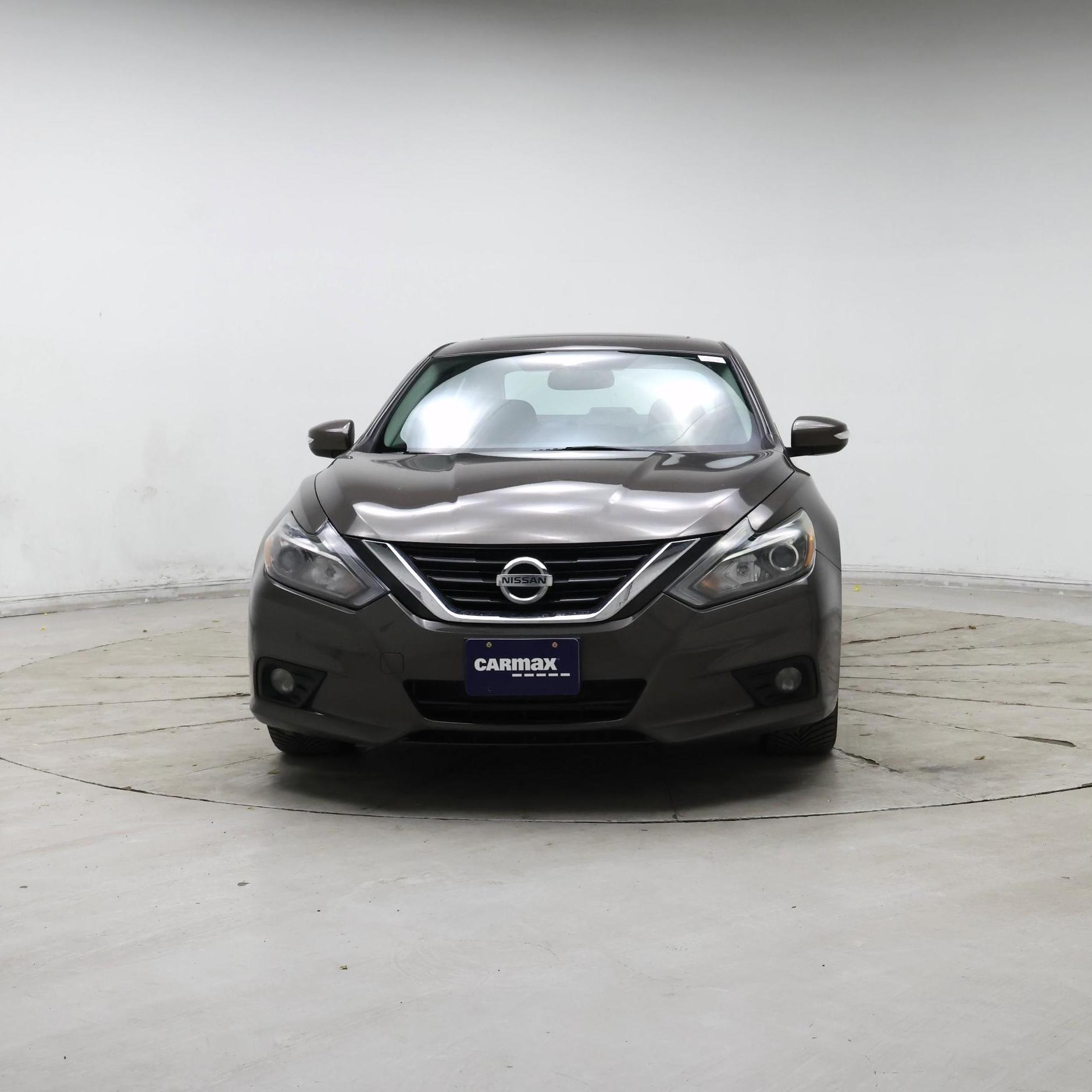 Thumbnail: 2016 Nissan Altima - 5