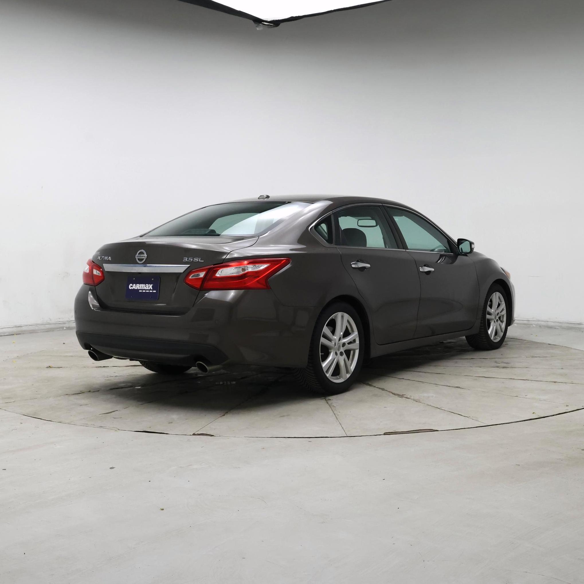 Thumbnail: 2016 Nissan Altima - 8