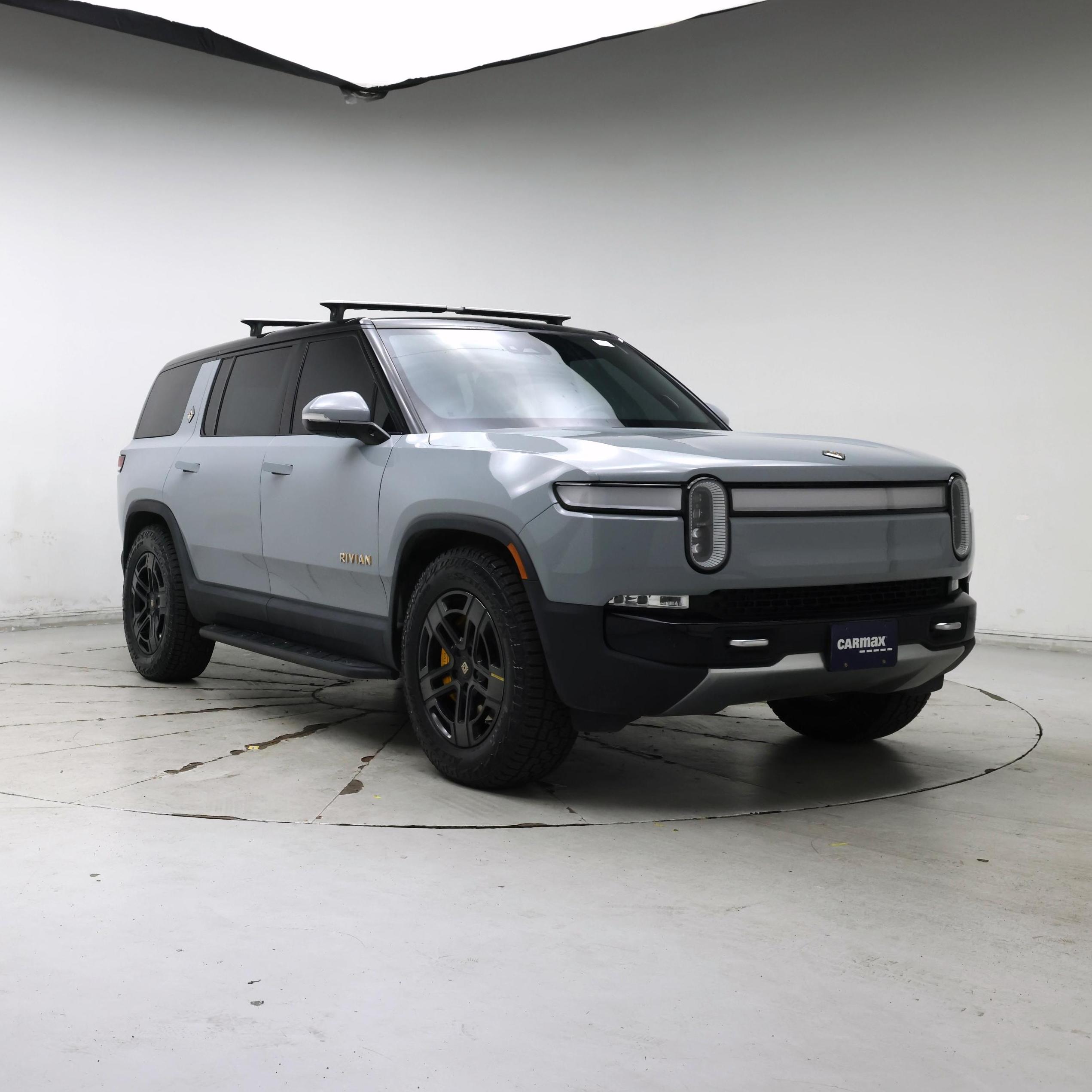 Silver 2023 Rivian R1S SUV / Crossover All-Wheel Drive Automatic