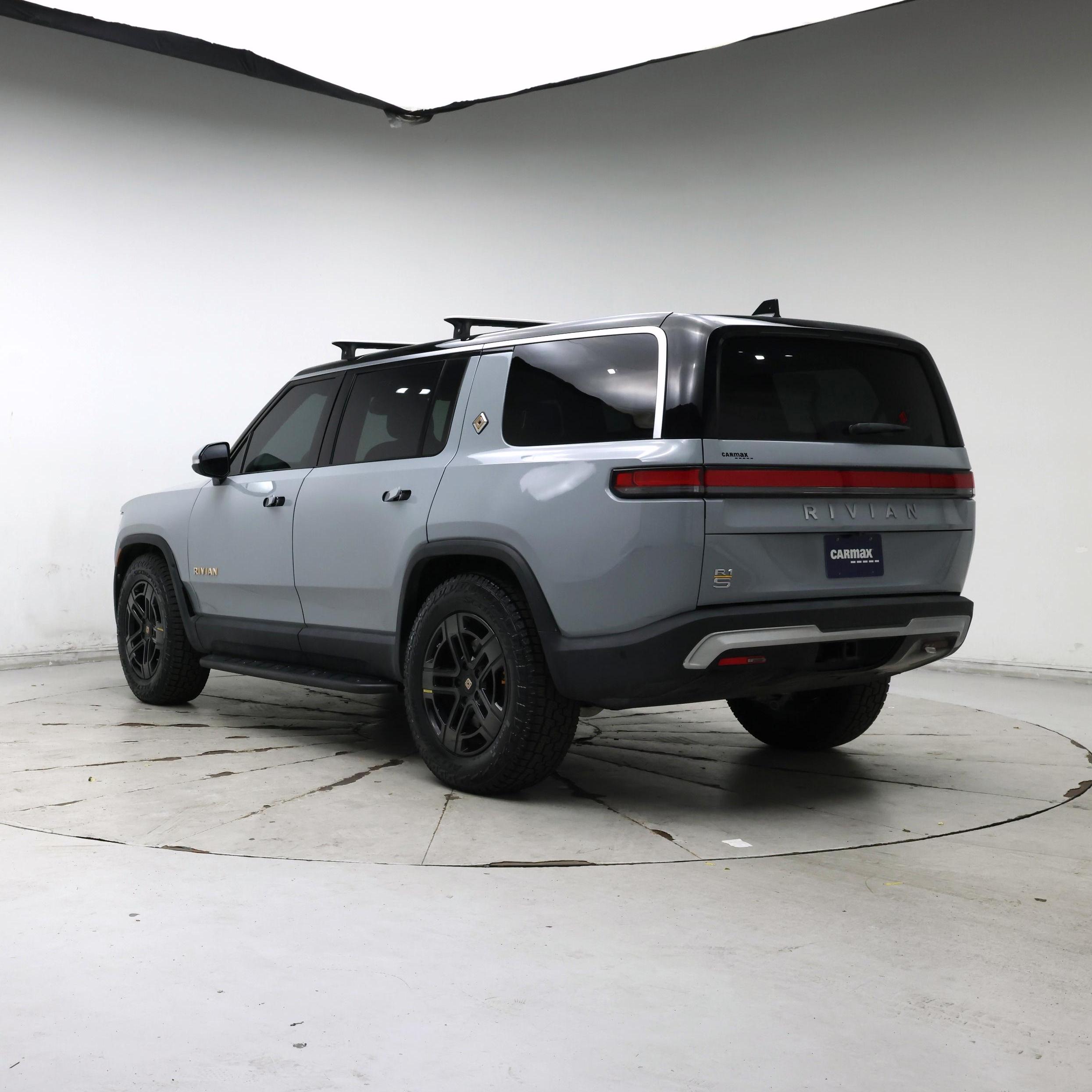 Thumbnail: 2023 Rivian R1S - 2
