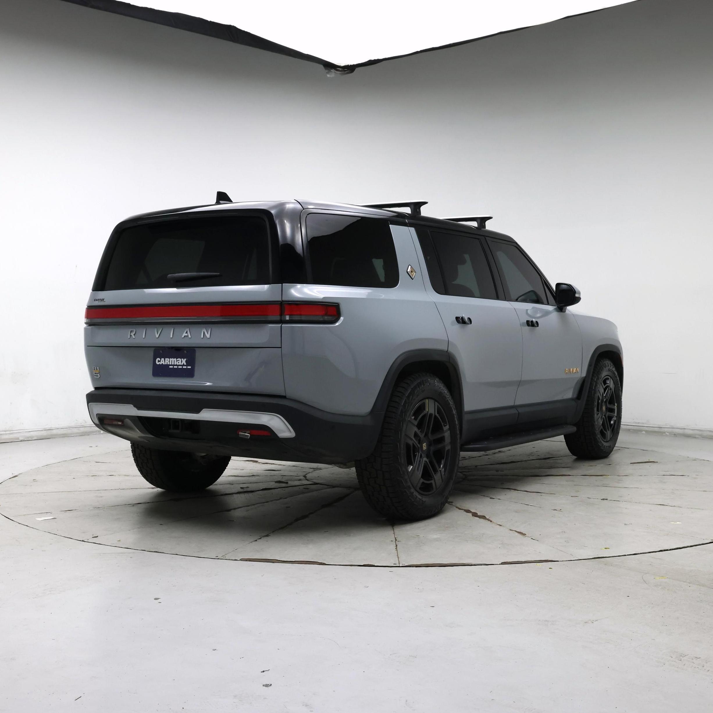 Thumbnail: 2023 Rivian R1S - 8
