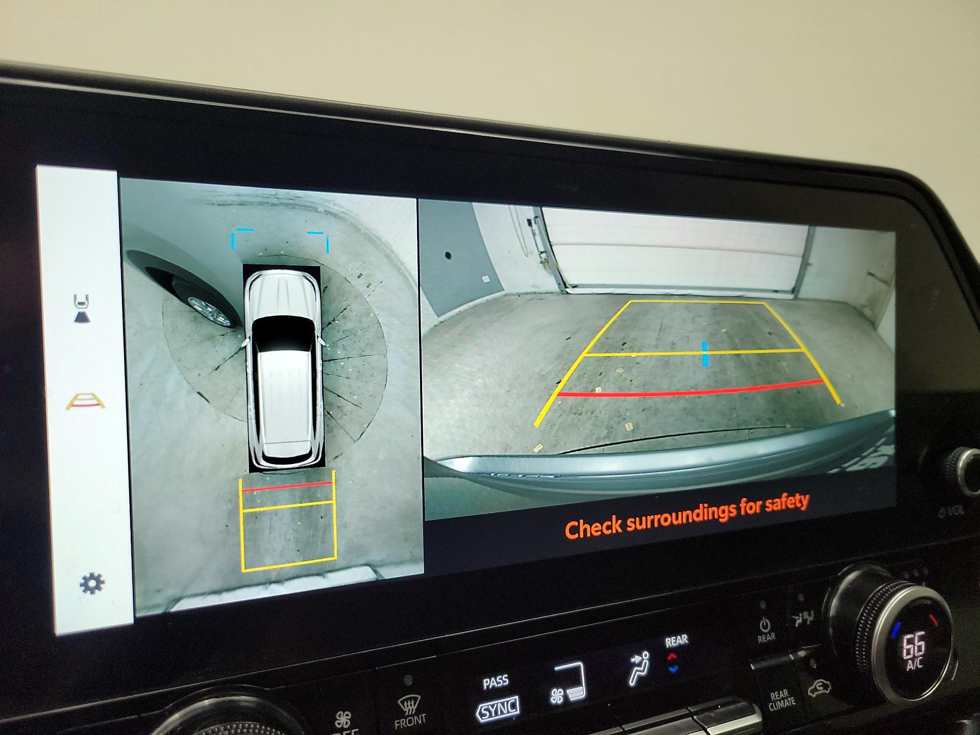 Thumbnail: 2023 Toyota Highlander - 14