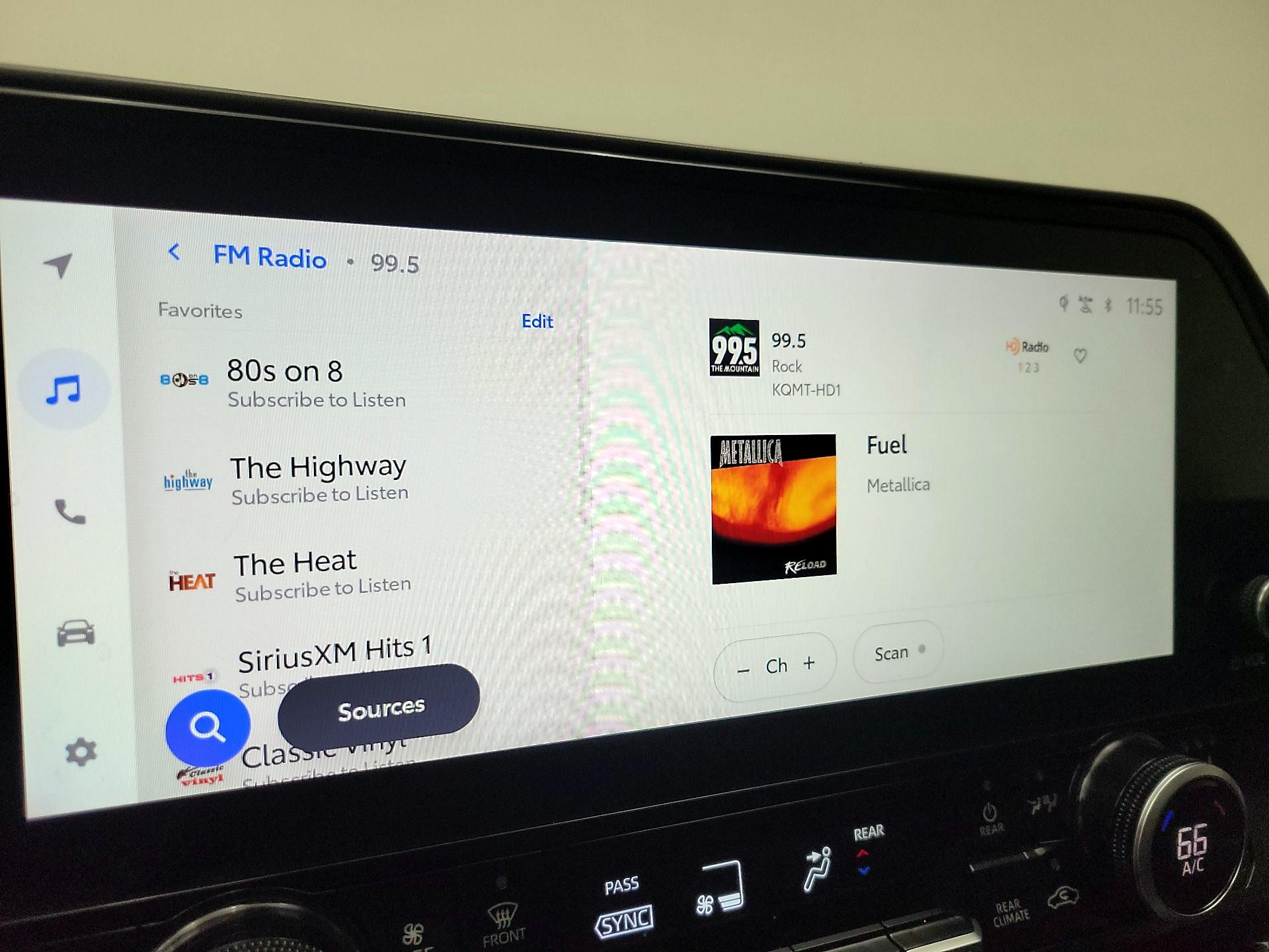 Thumbnail: 2023 Toyota Highlander - 15
