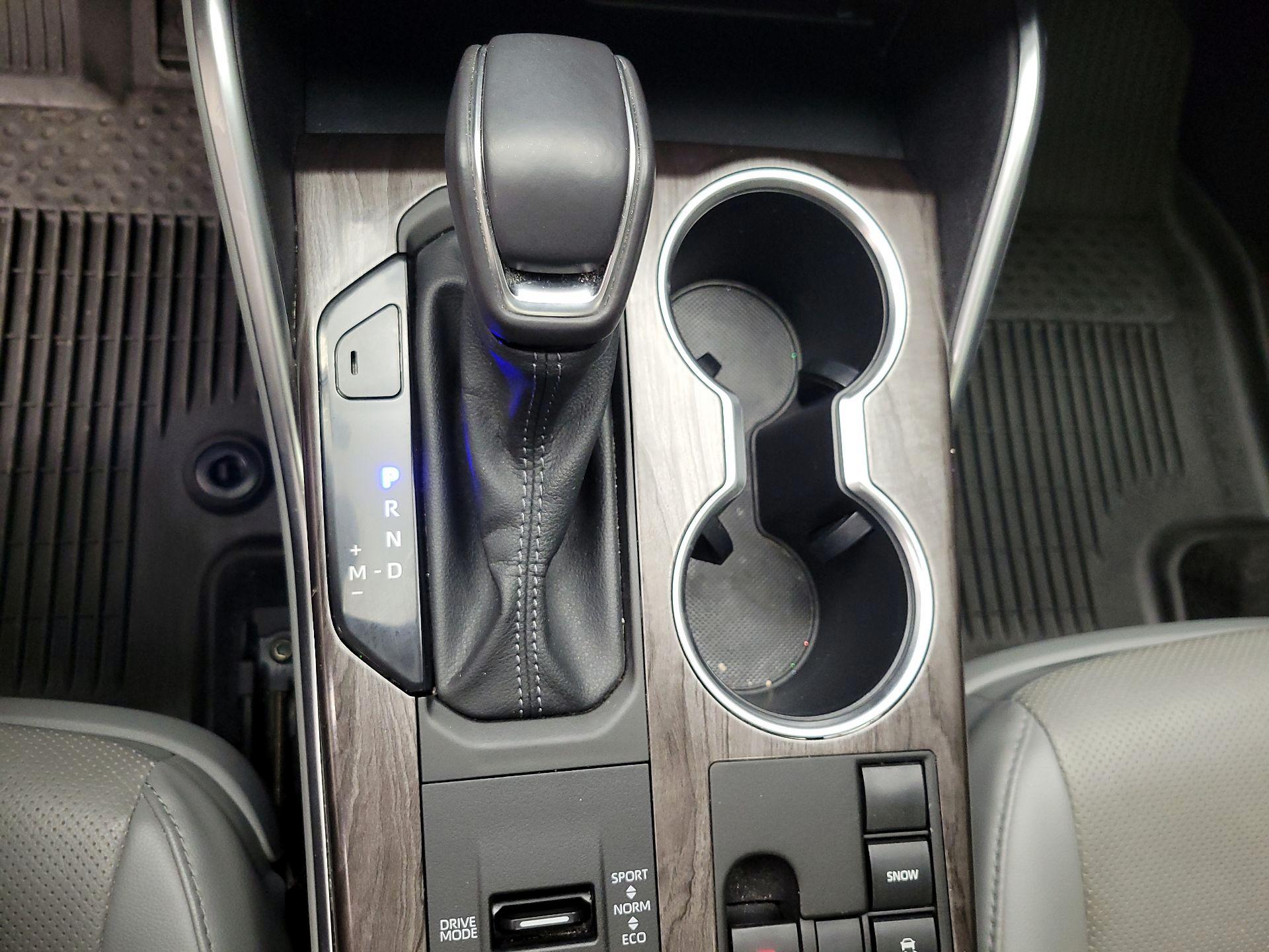 Thumbnail: 2023 Toyota Highlander - 17