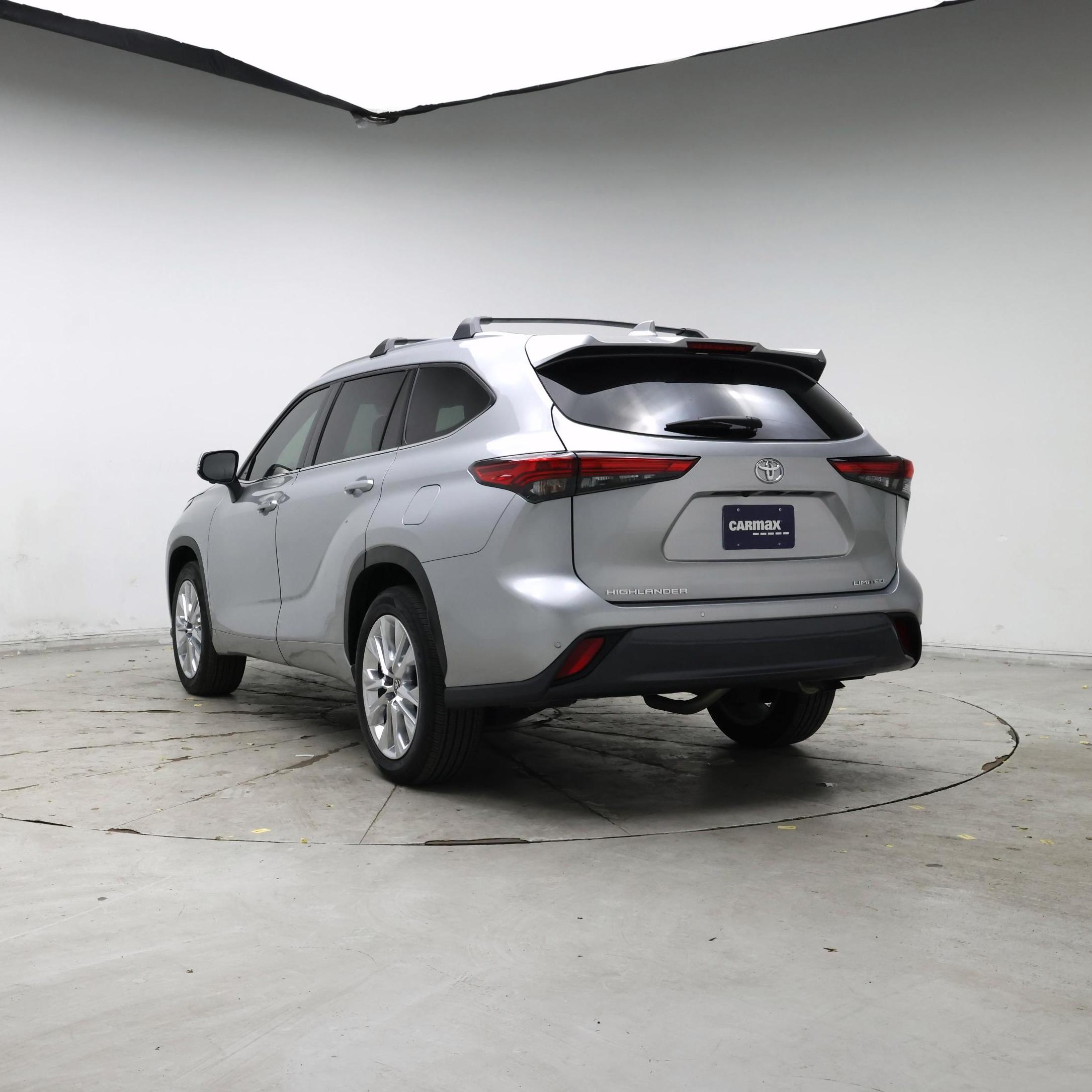 Thumbnail: 2023 Toyota Highlander - 2