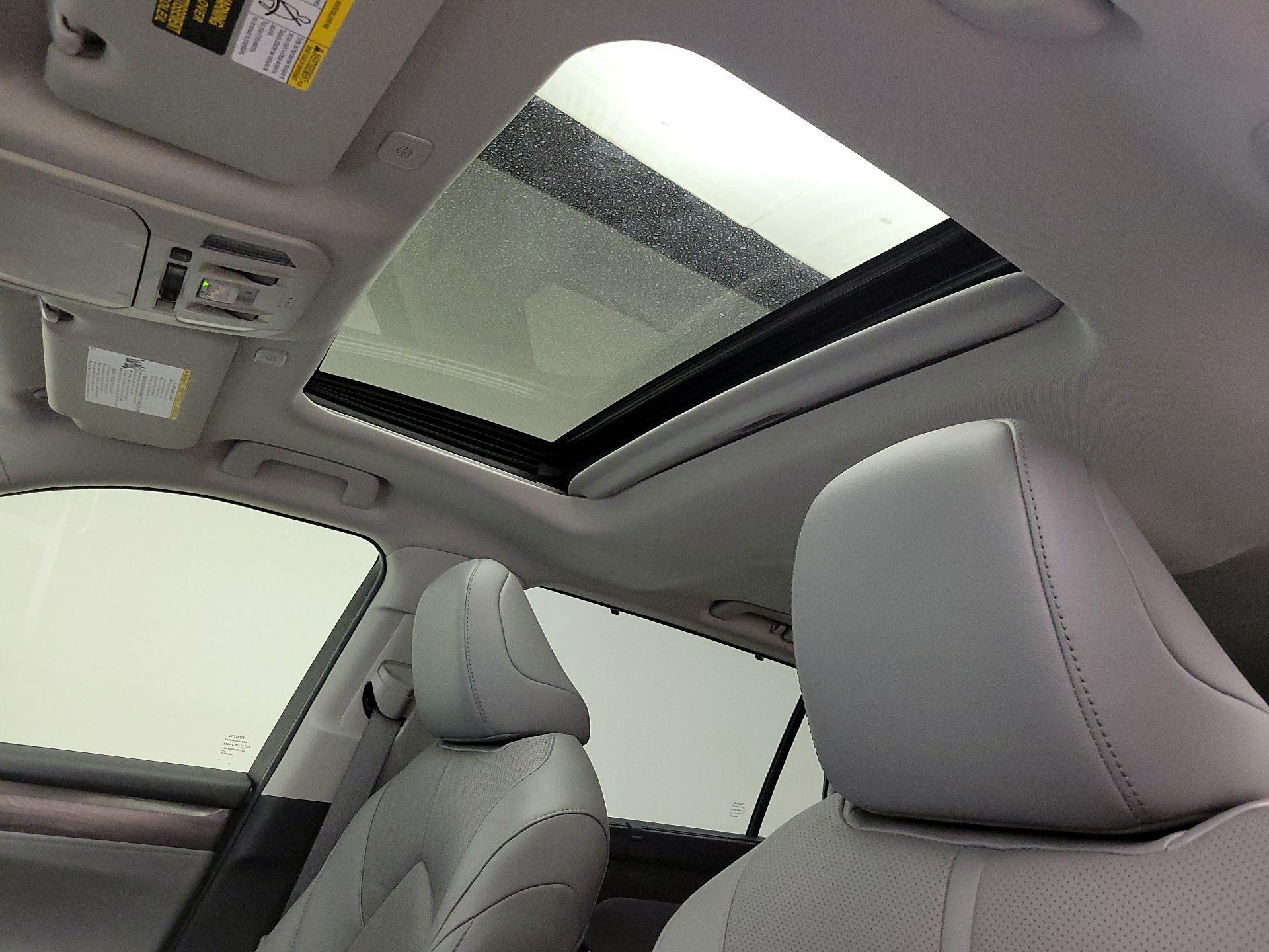 Thumbnail: 2023 Toyota Highlander - 19