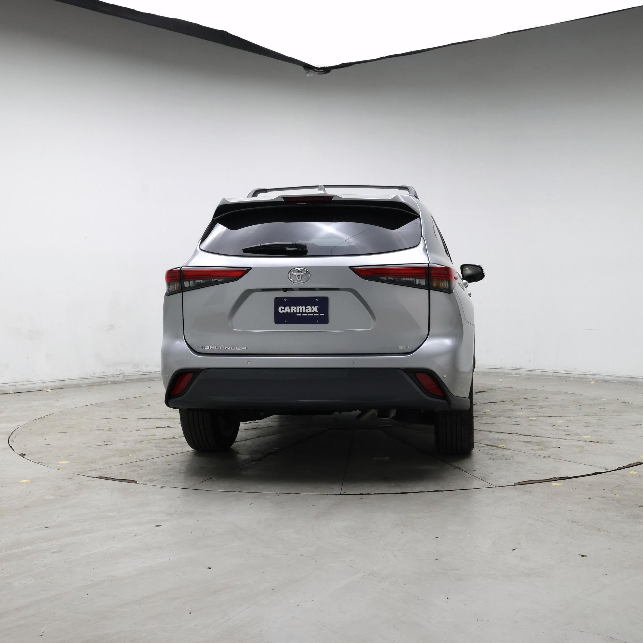 Thumbnail: 2023 Toyota Highlander - 6