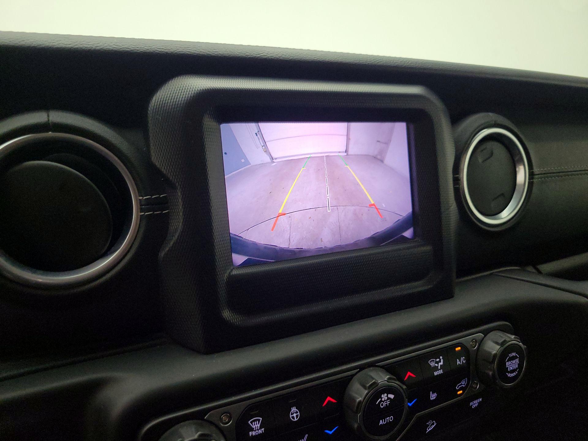 Thumbnail: 2018 Jeep Wrangler - 14