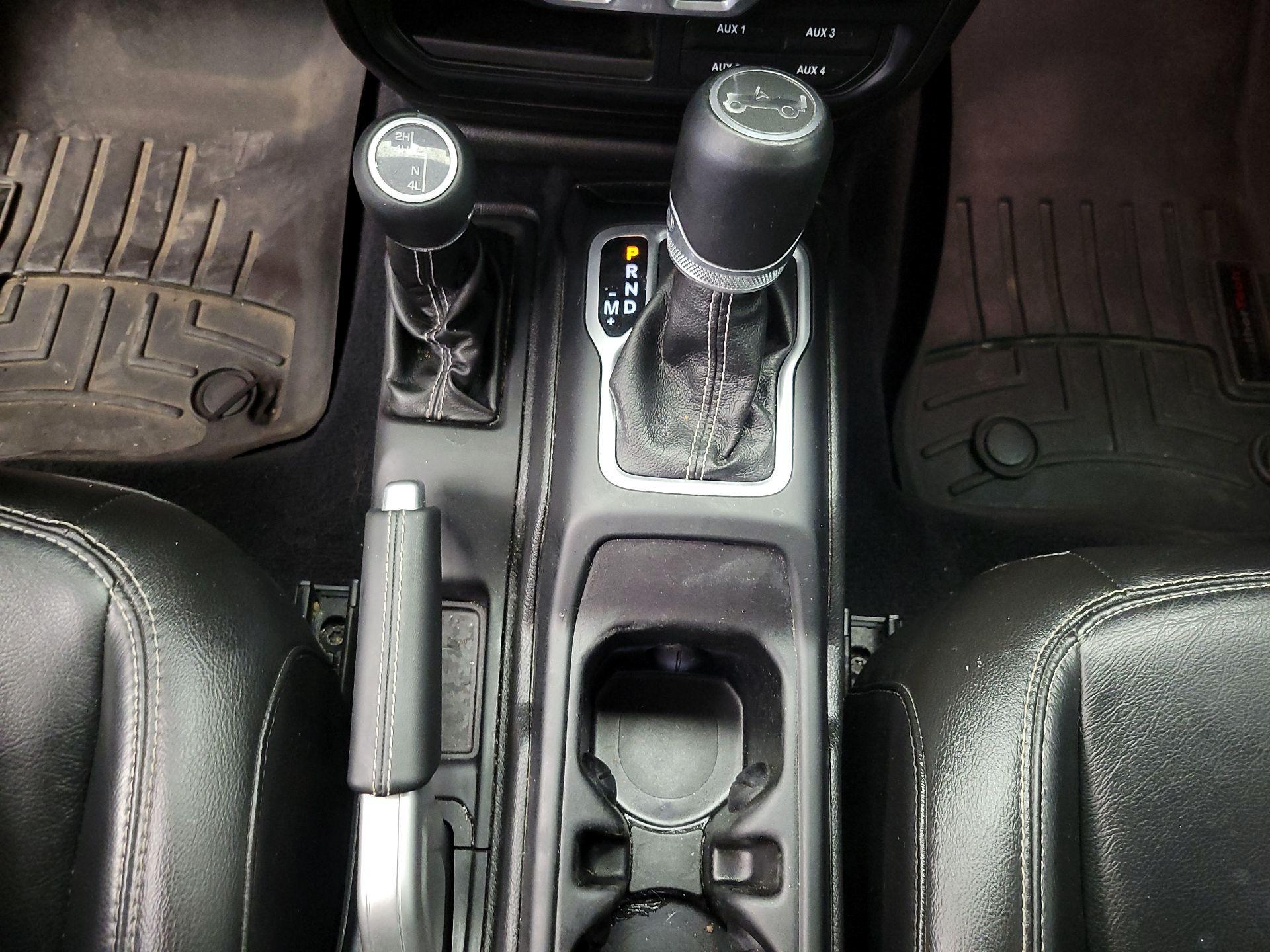 Thumbnail: 2018 Jeep Wrangler - 17