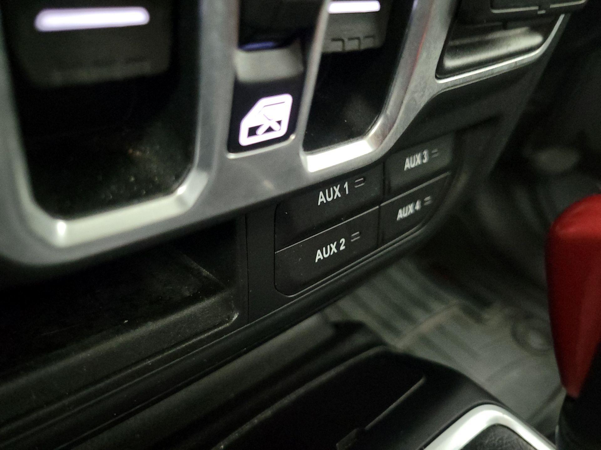 Thumbnail: 2018 Jeep Wrangler - 18