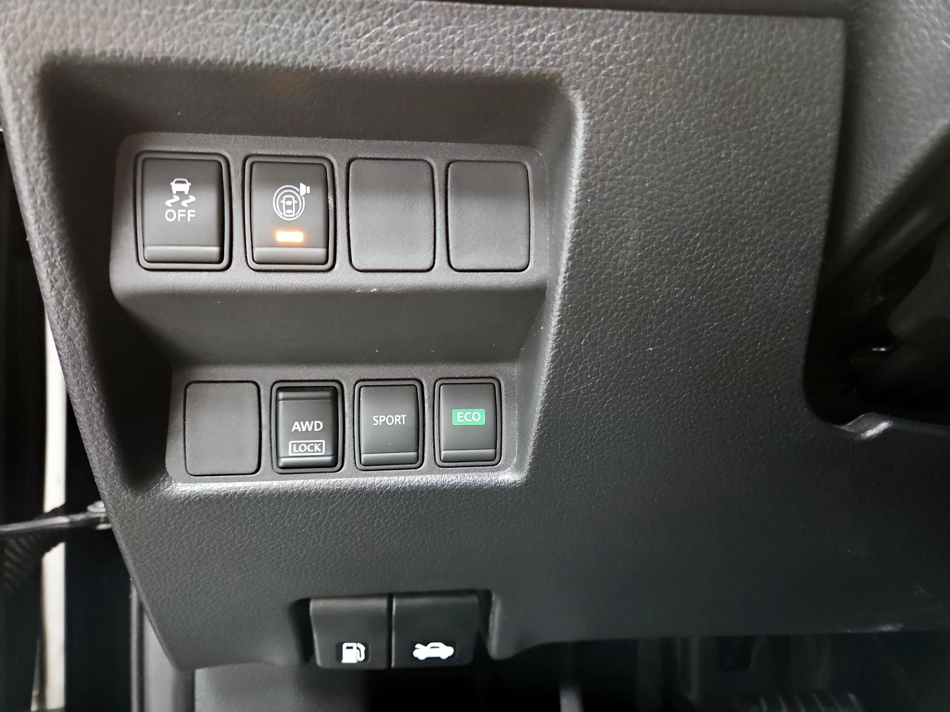 Thumbnail: 2017 Nissan Rogue - 13