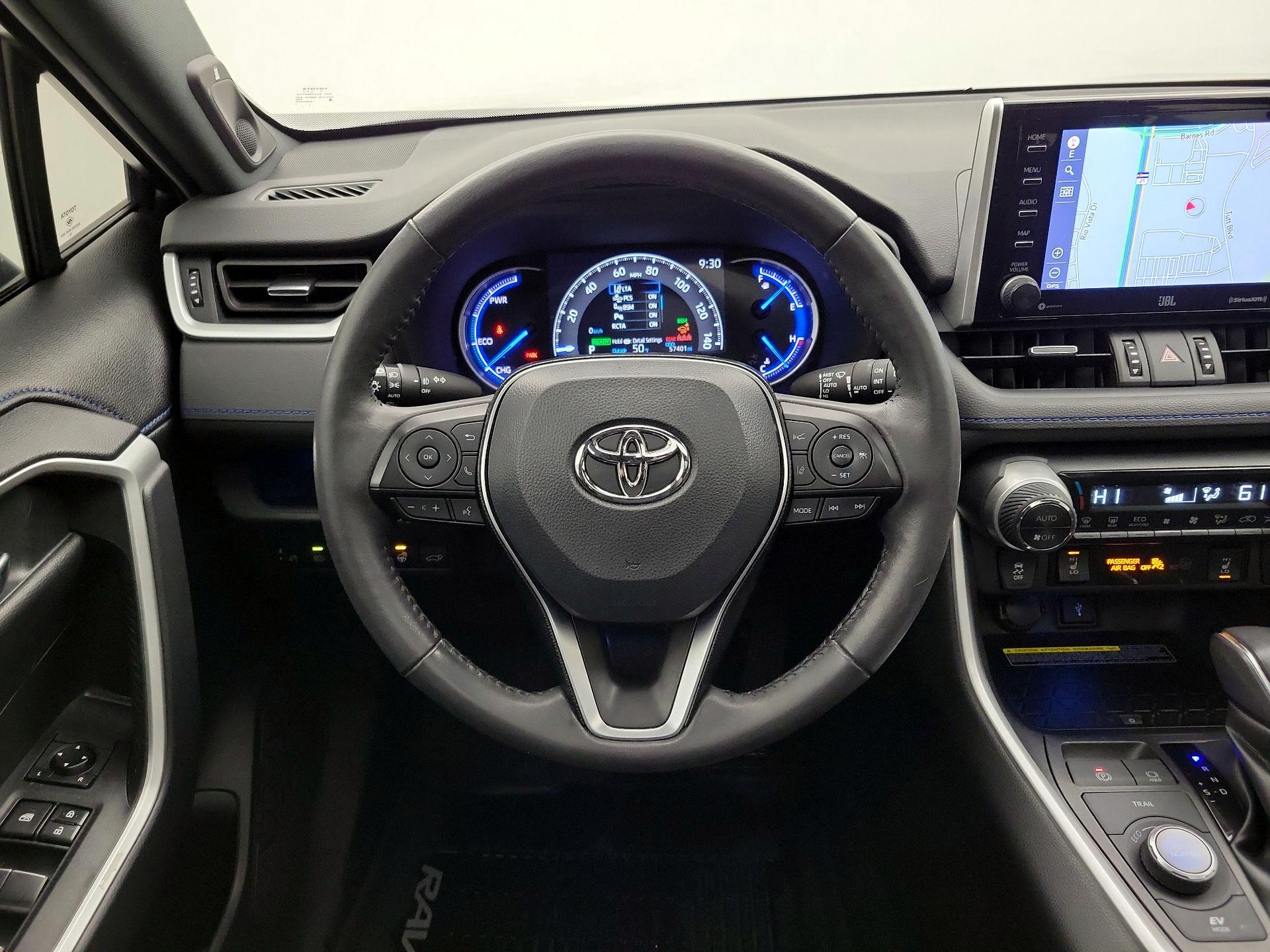 Thumbnail: 2020 Toyota RAV4 - 10