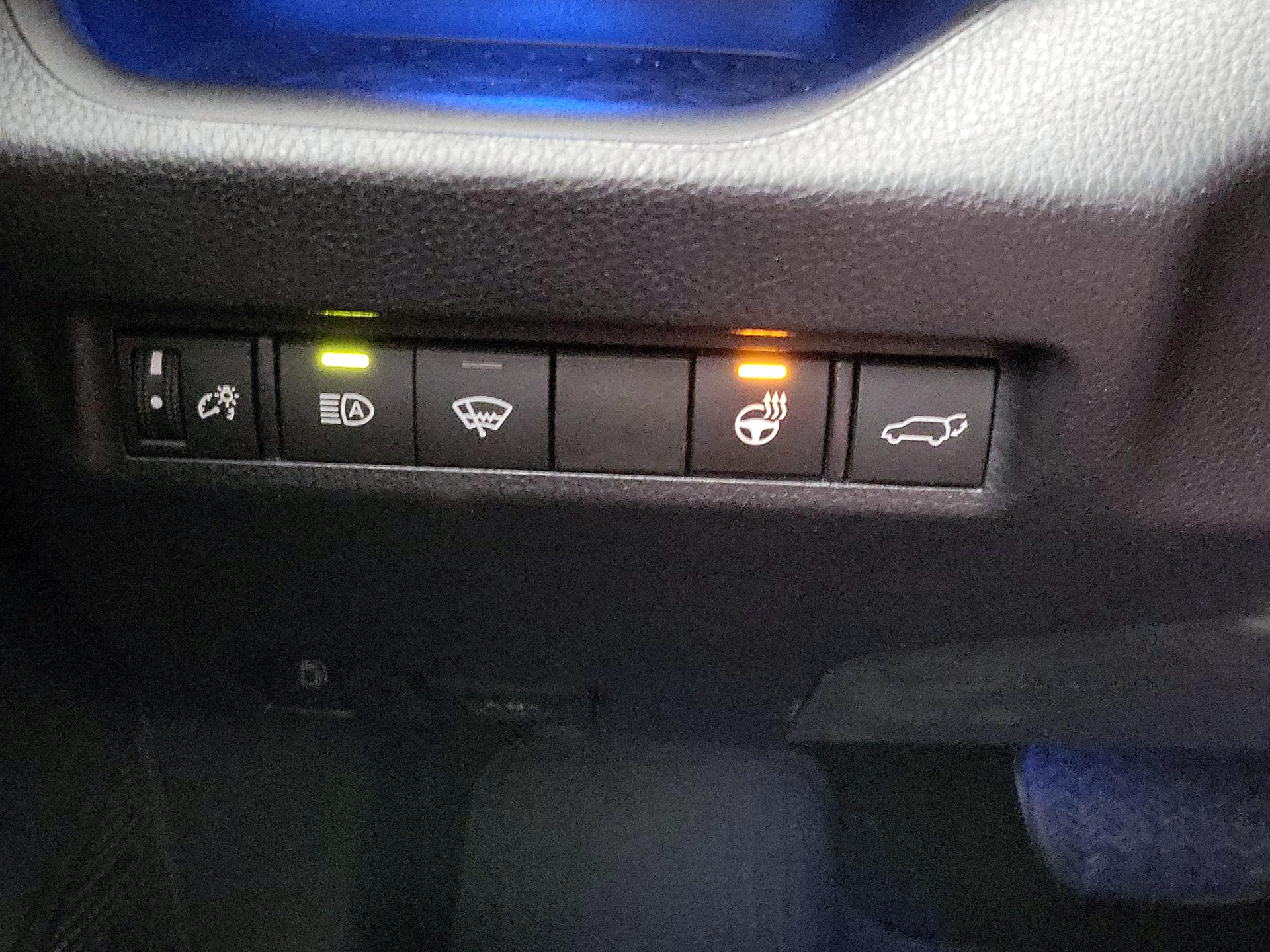 Thumbnail: 2020 Toyota RAV4 - 13