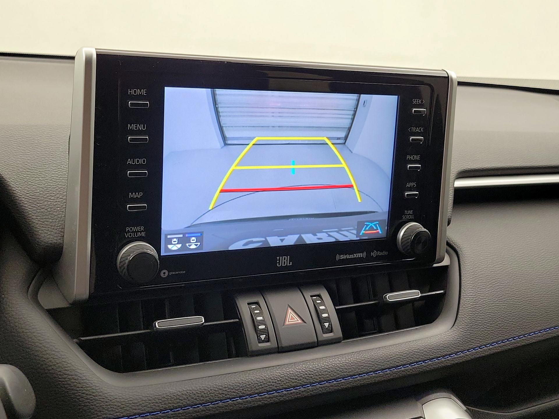 Thumbnail: 2020 Toyota RAV4 - 15