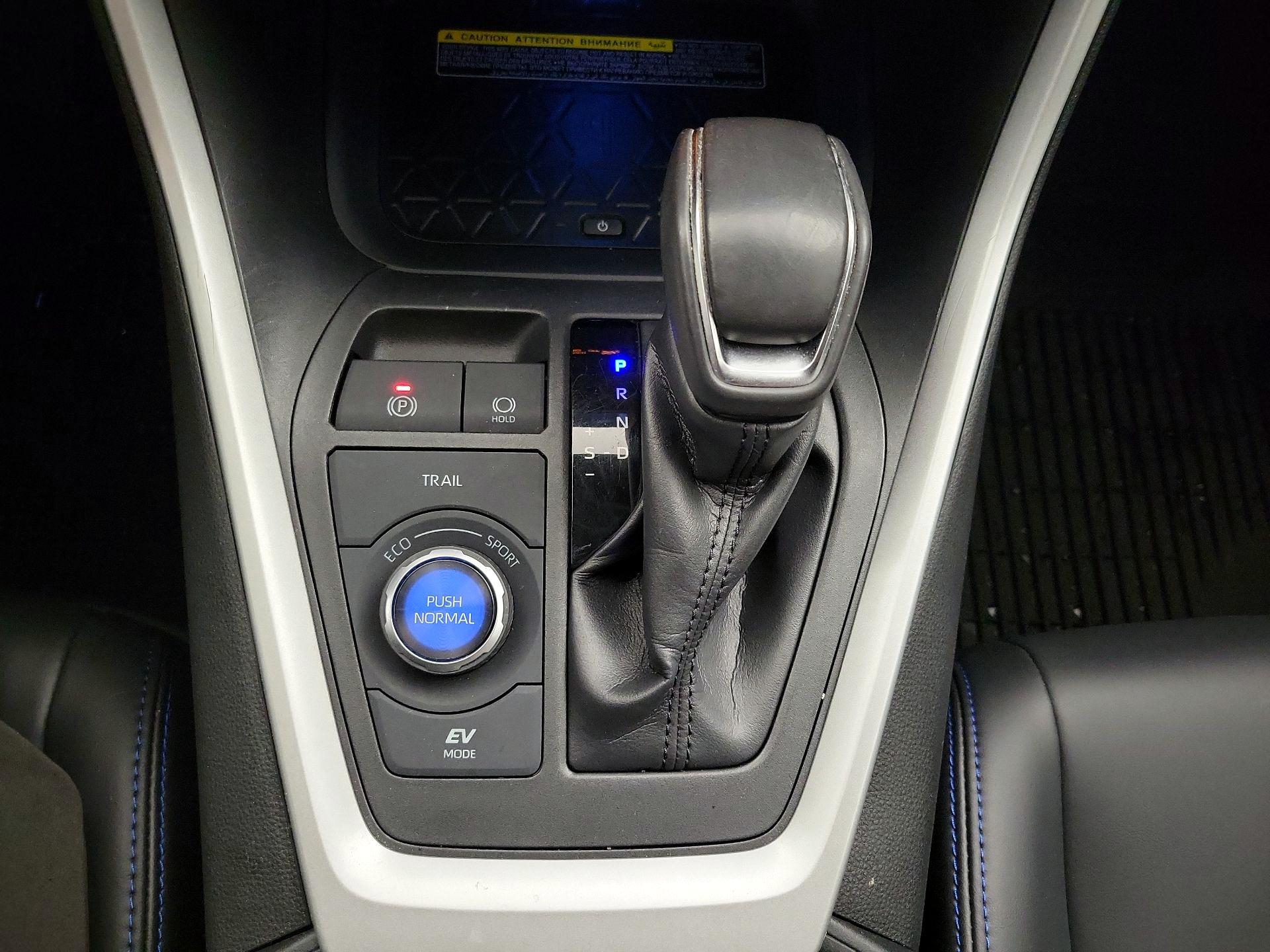 Thumbnail: 2020 Toyota RAV4 - 18