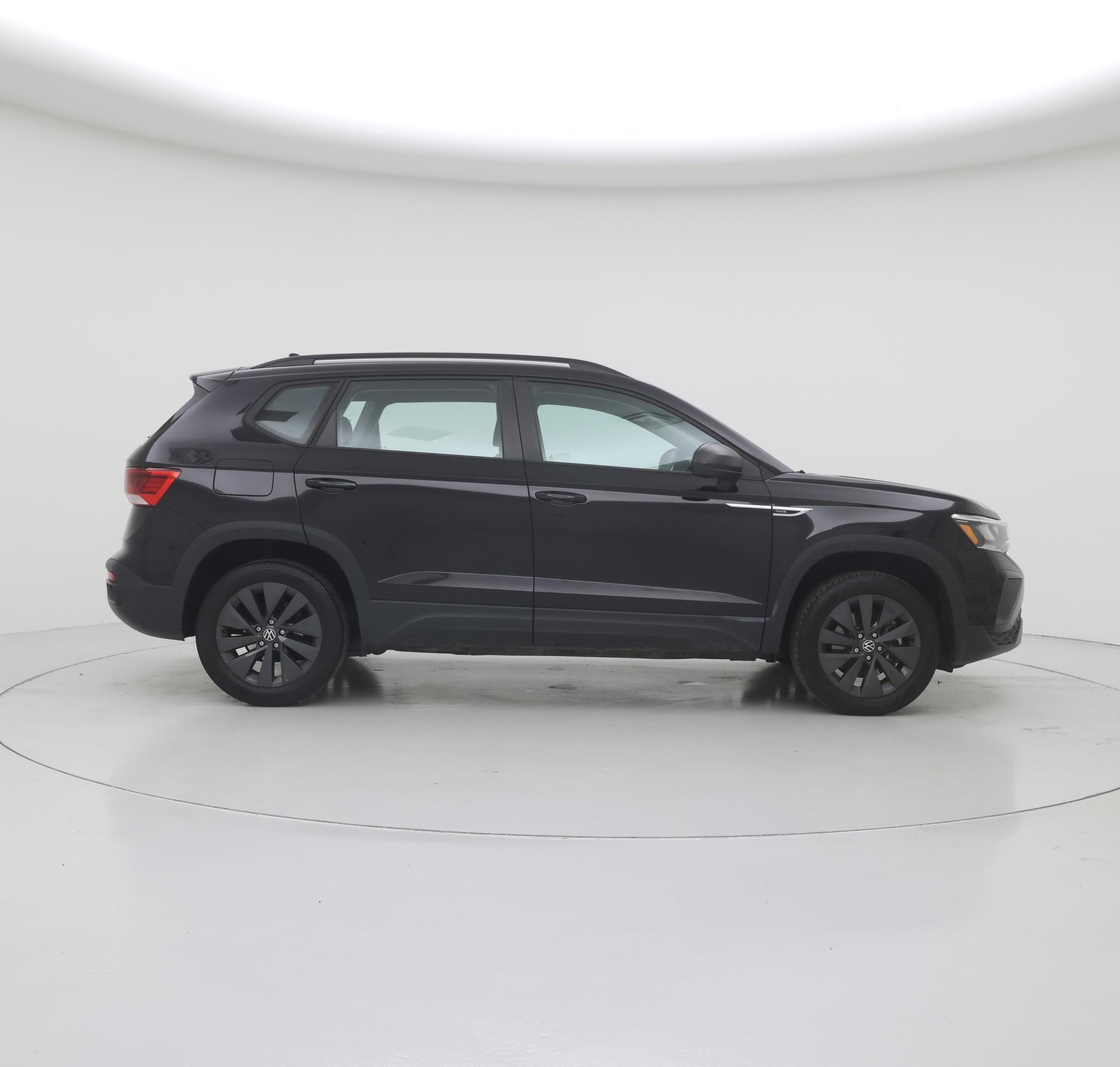 Thumbnail: 2023 Volkswagen Taos - 7