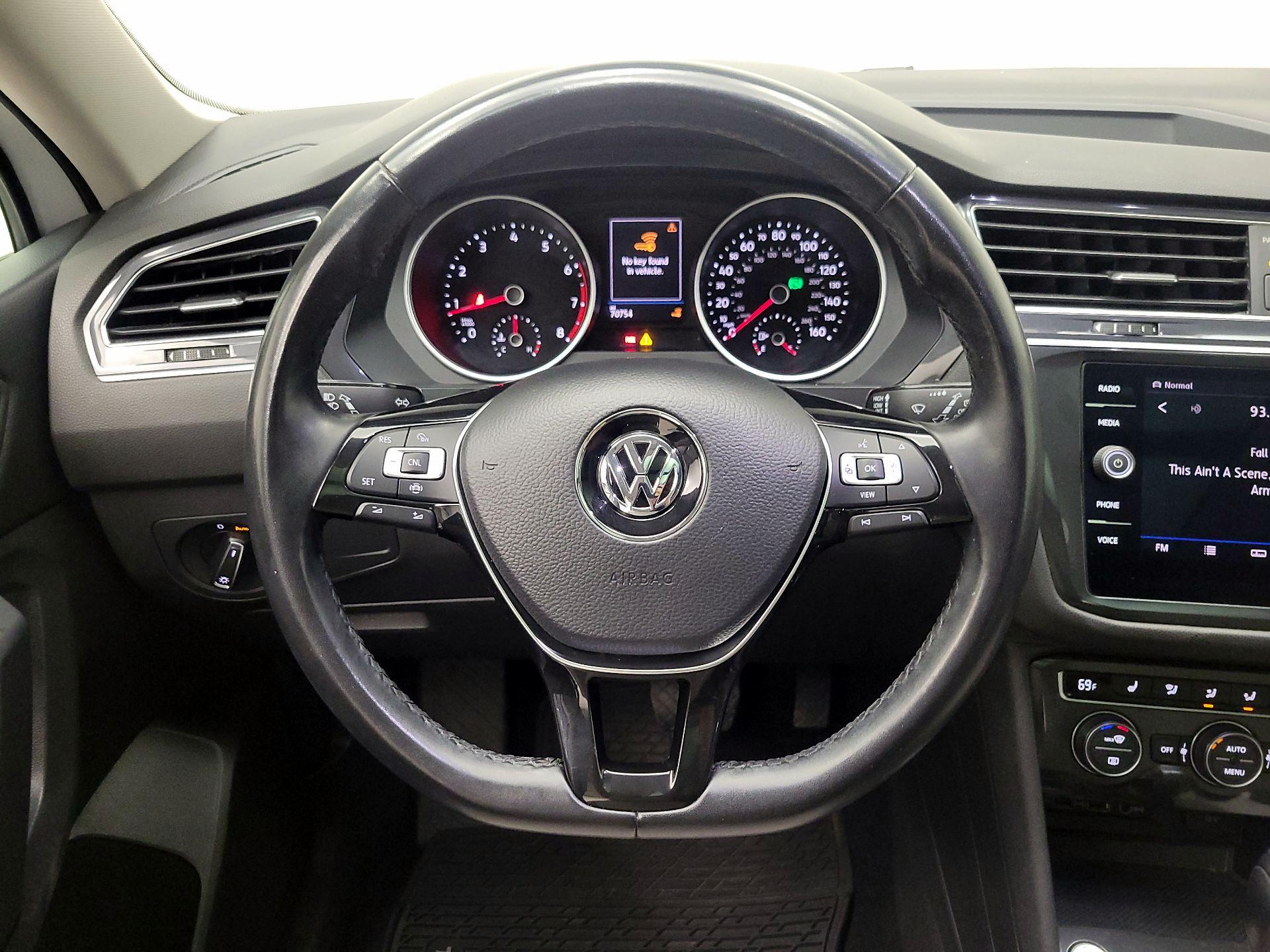 Thumbnail: 2019 Volkswagen Tiguan - 10