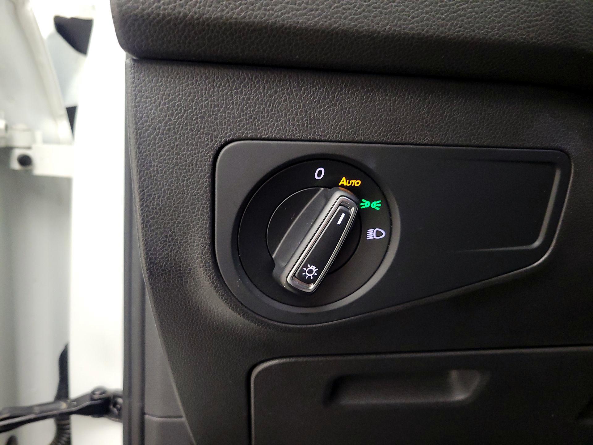 Thumbnail: 2019 Volkswagen Tiguan - 13