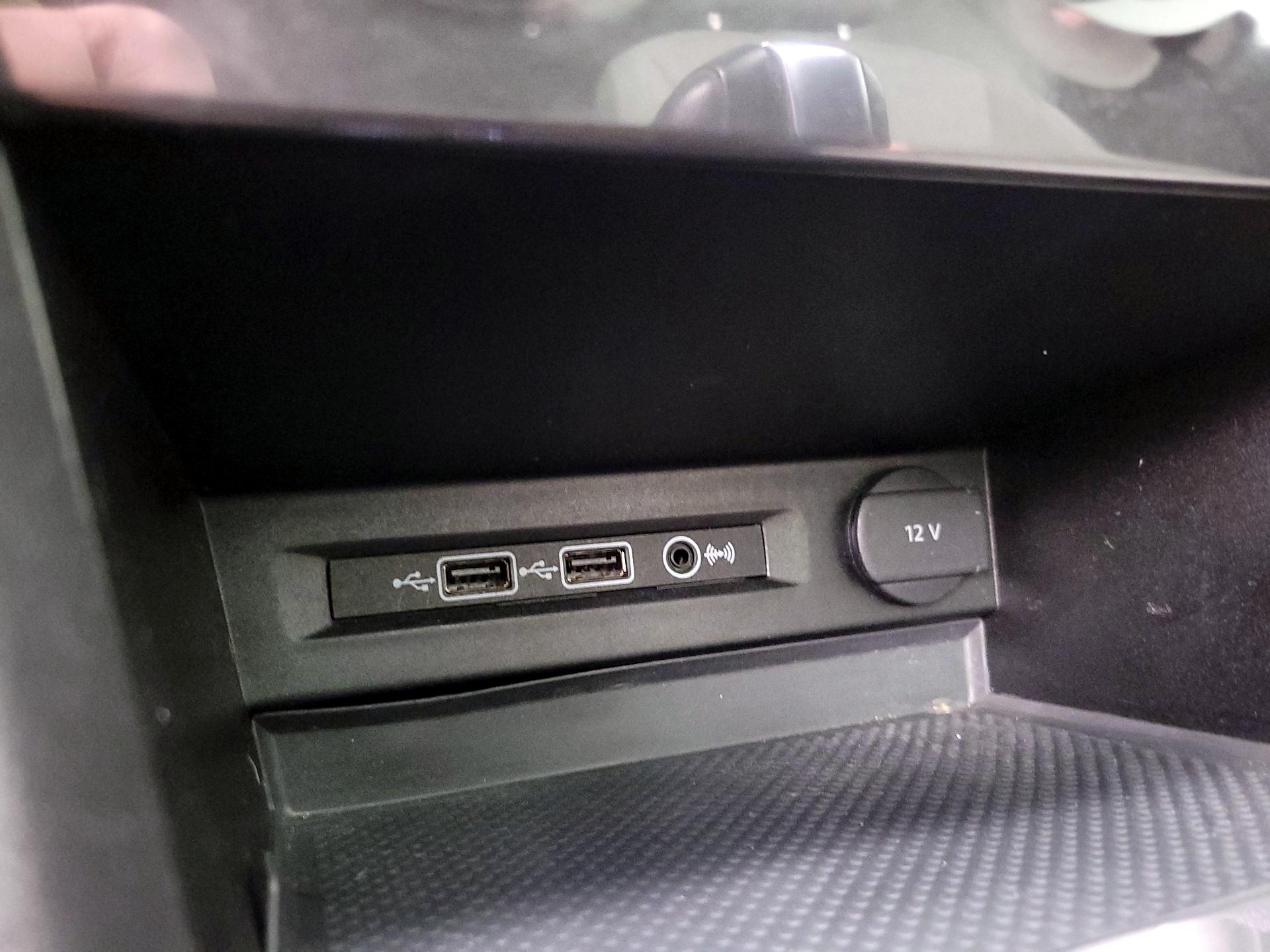 Thumbnail: 2019 Volkswagen Tiguan - 18