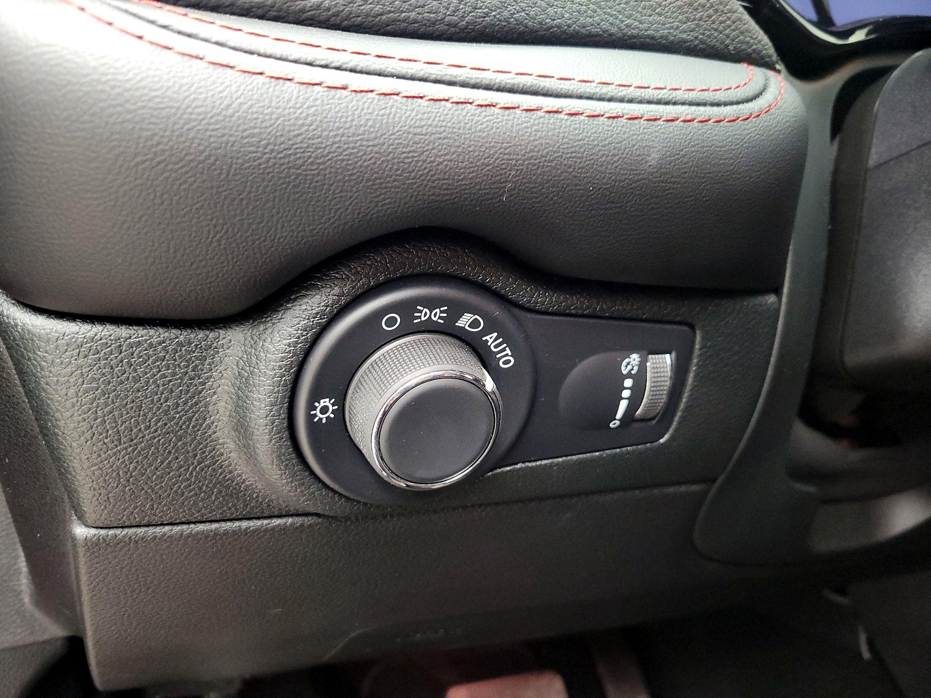 Thumbnail: 2025 Dodge Durango - 13