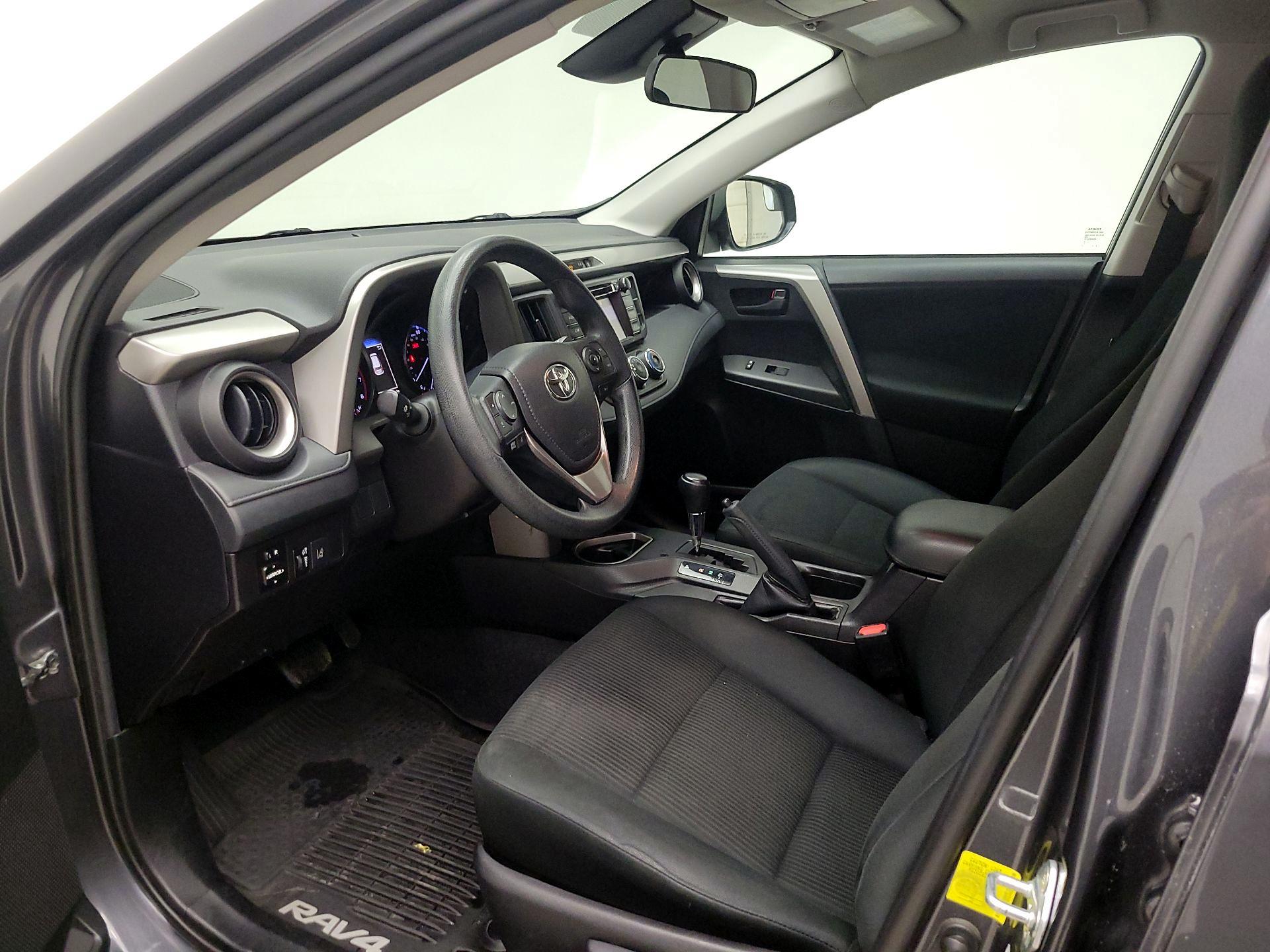 Thumbnail: 2018 Toyota RAV4 - 11