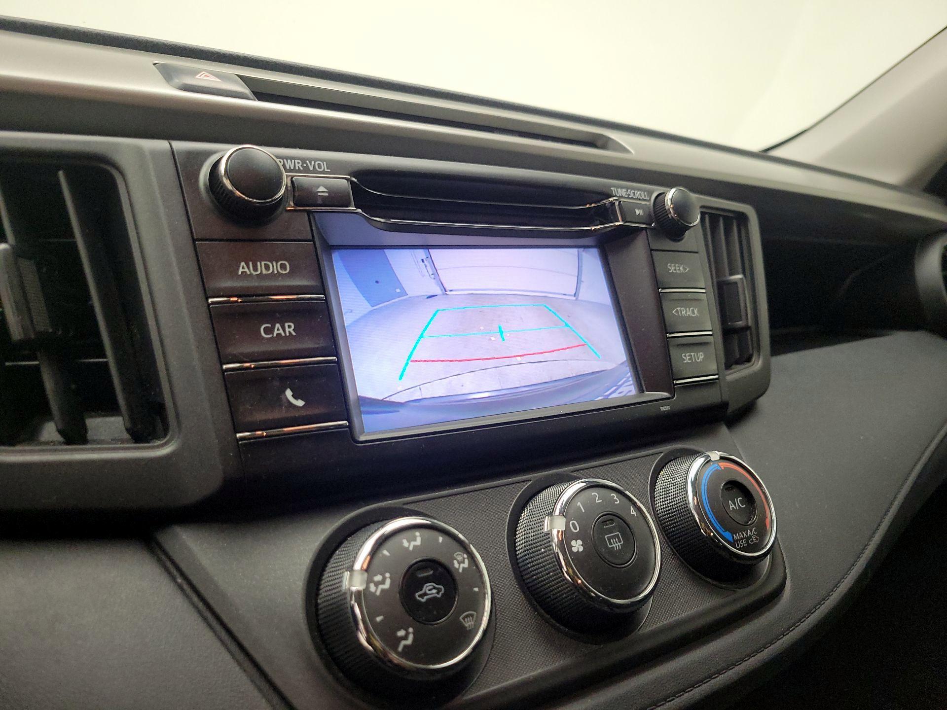 Thumbnail: 2018 Toyota RAV4 - 14