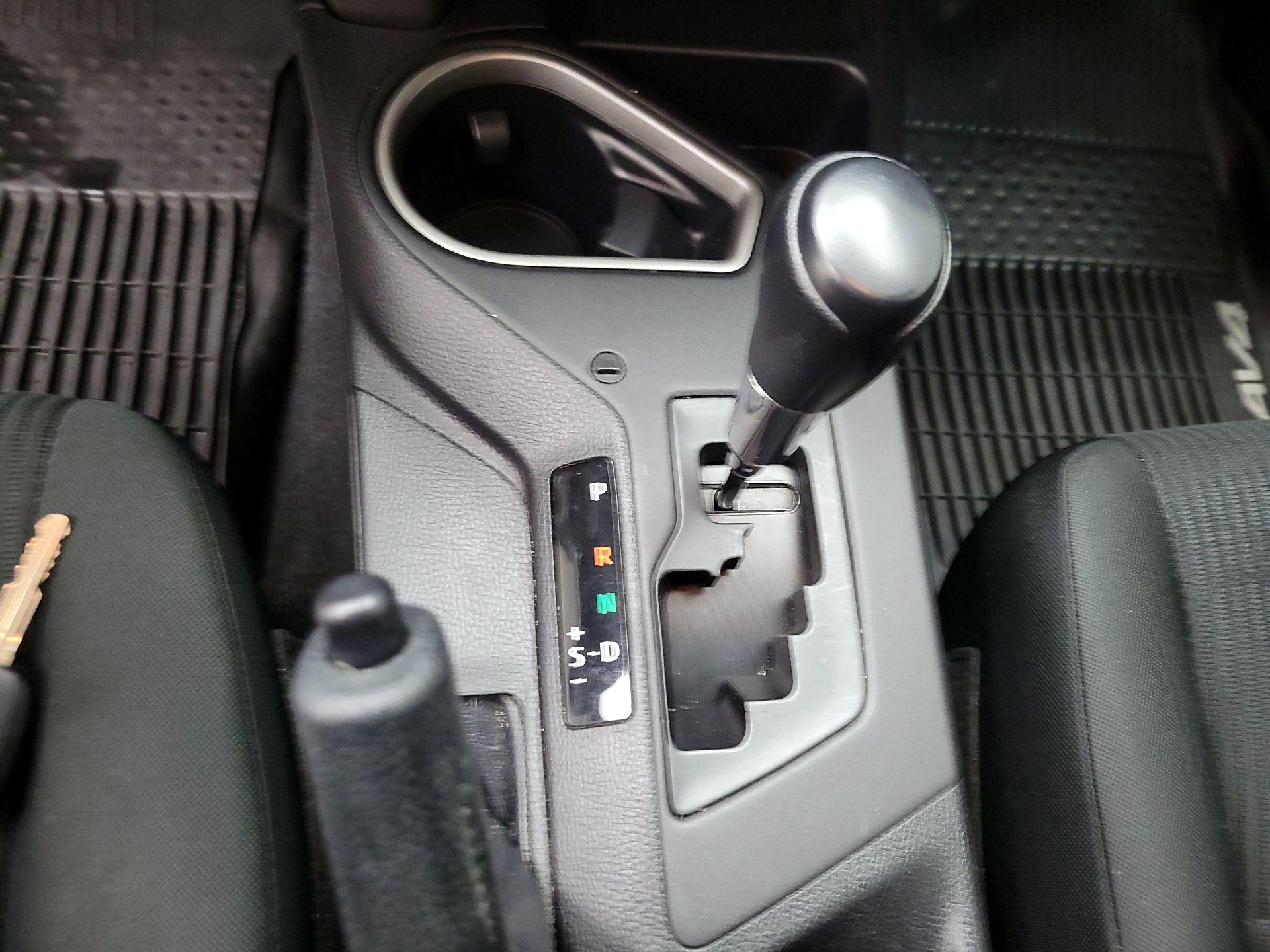 Thumbnail: 2018 Toyota RAV4 - 17