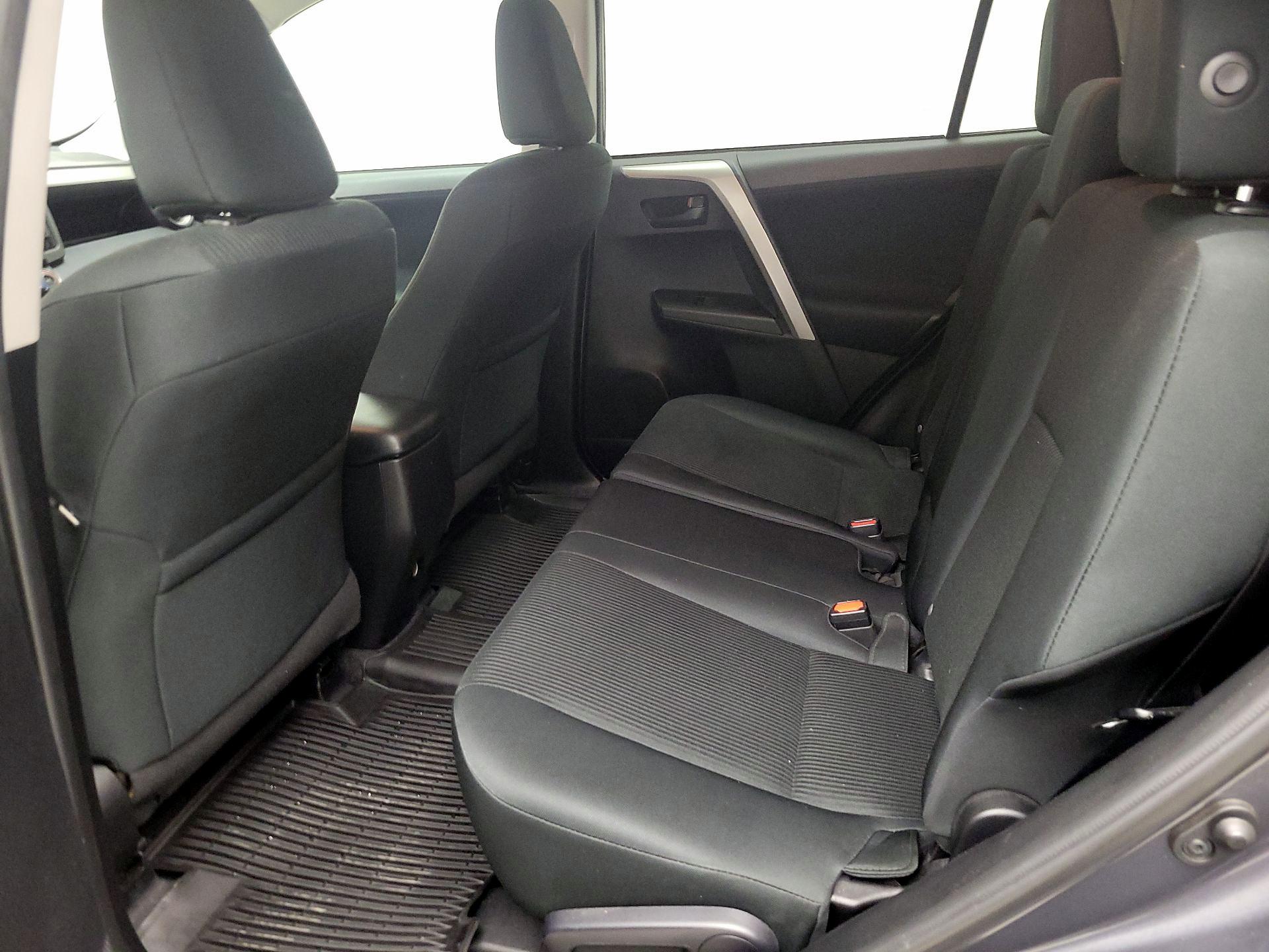 Thumbnail: 2018 Toyota RAV4 - 19