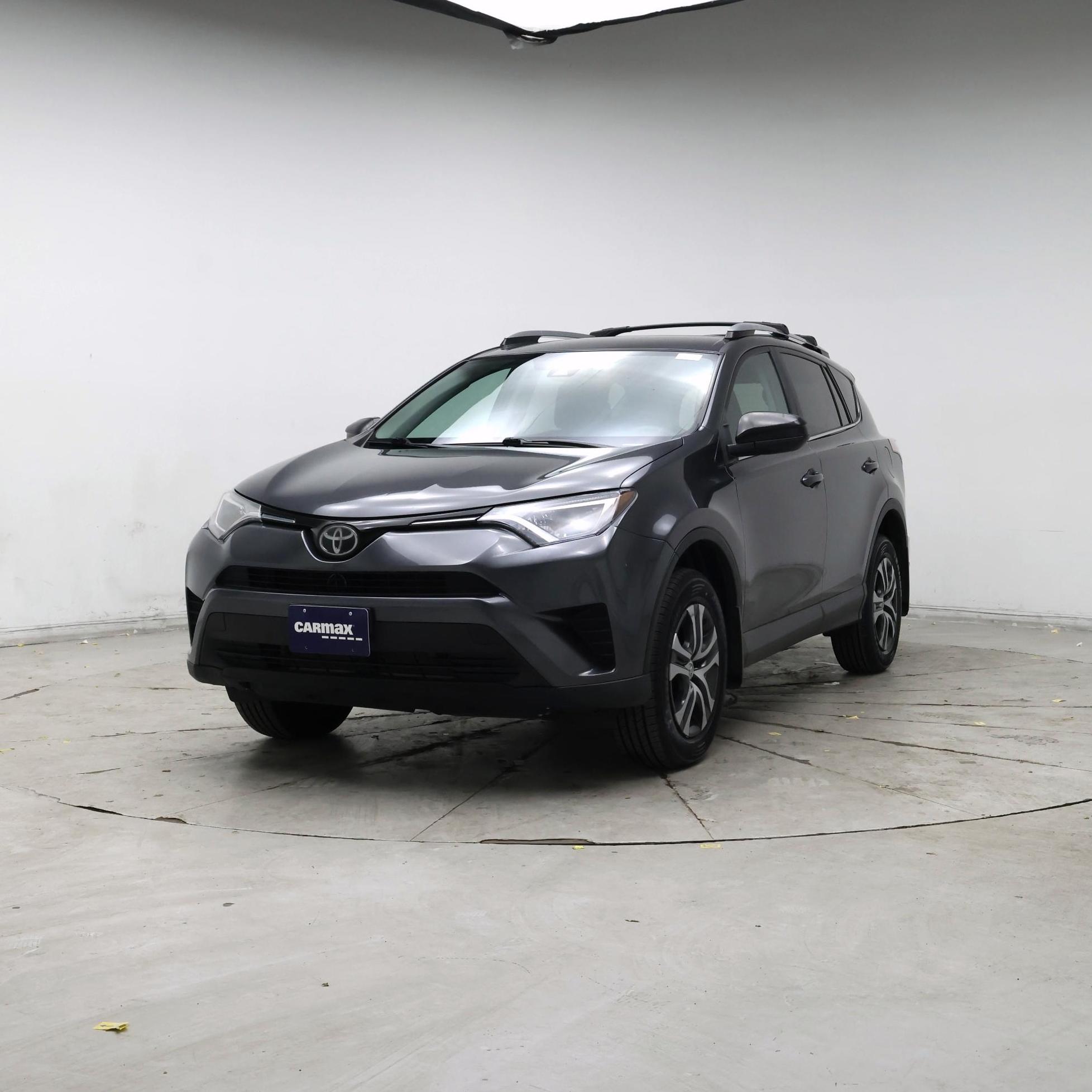 Thumbnail: 2018 Toyota RAV4 - 4