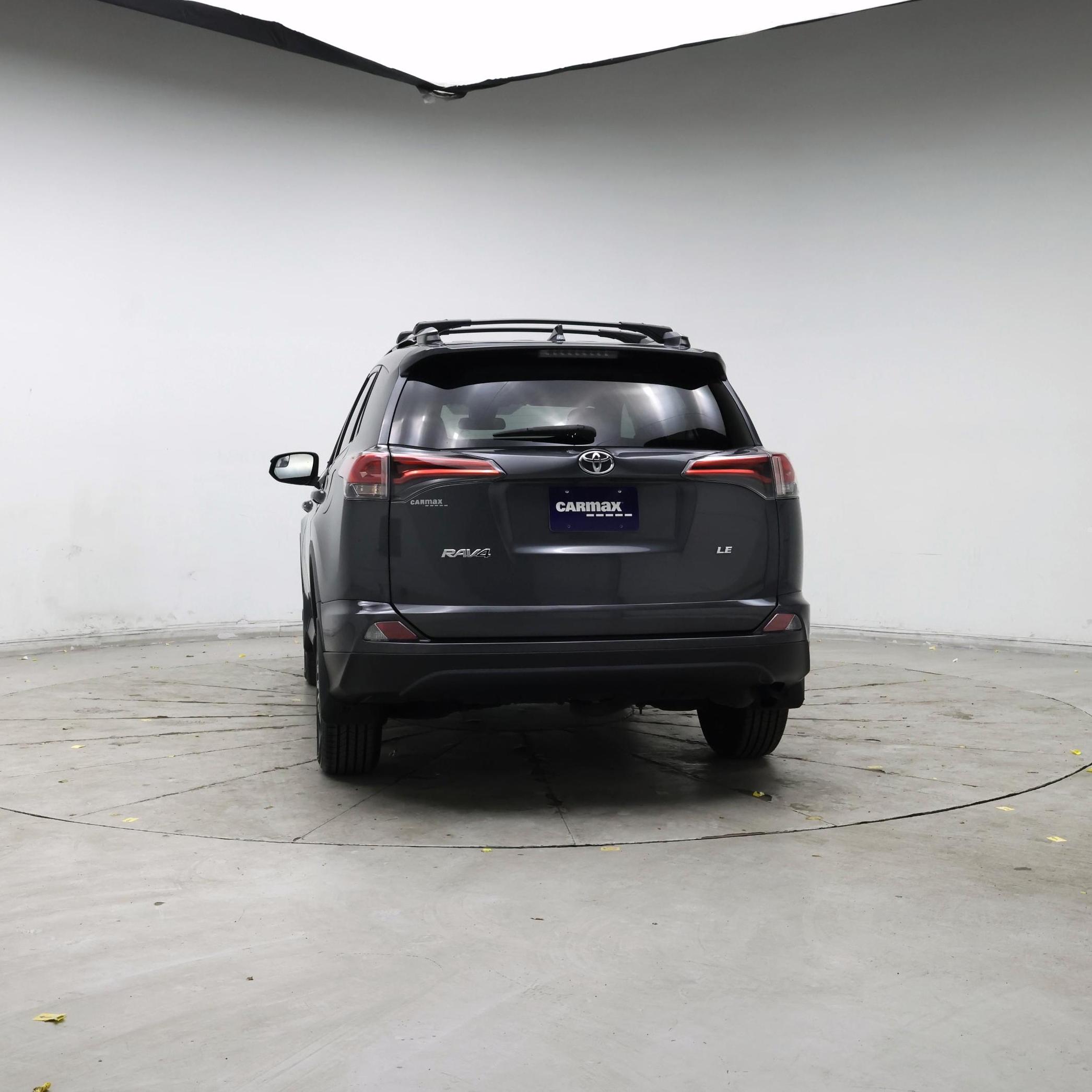 Thumbnail: 2018 Toyota RAV4 - 6