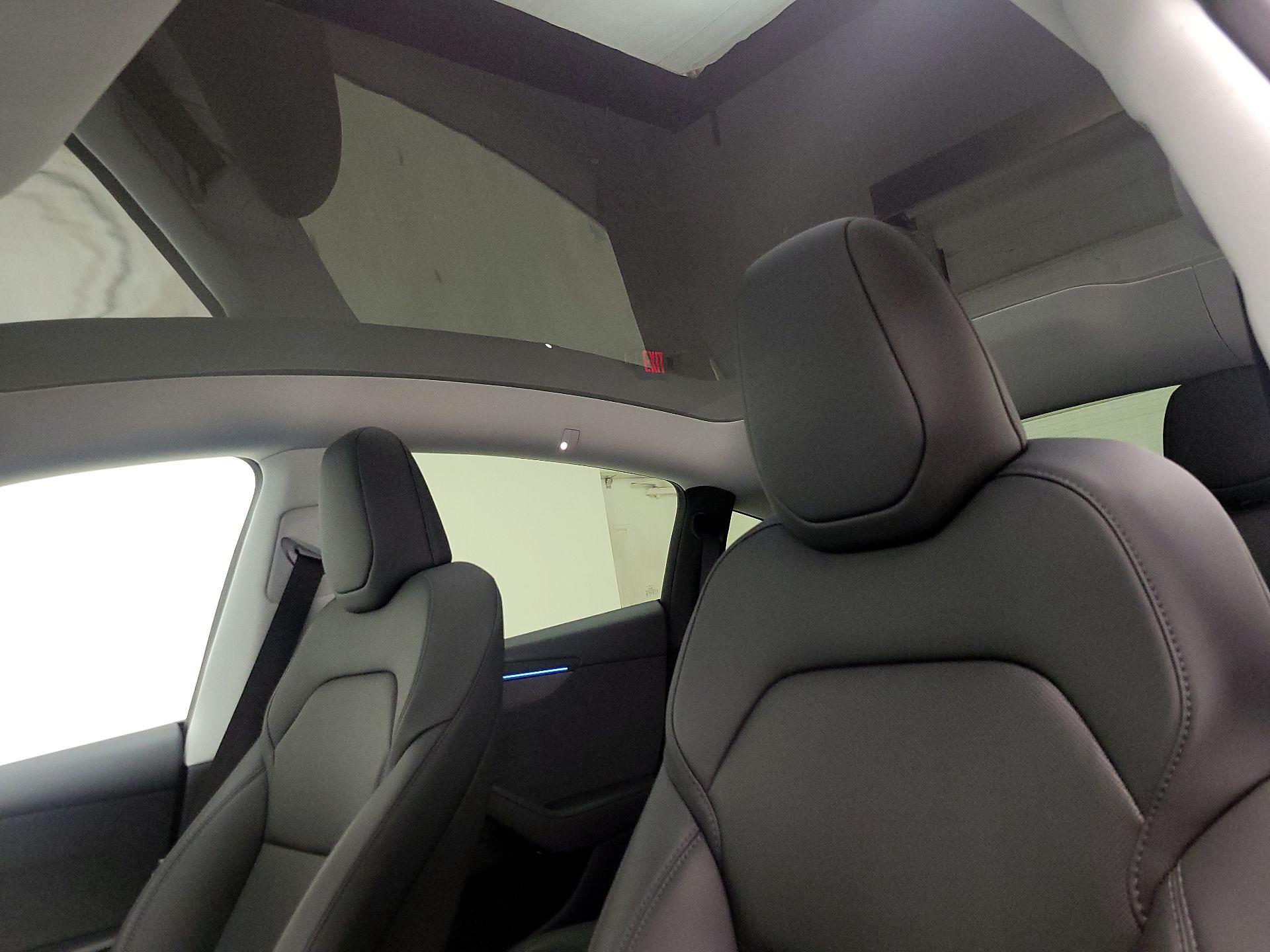 Thumbnail: 2026 Tesla Model Y - 17