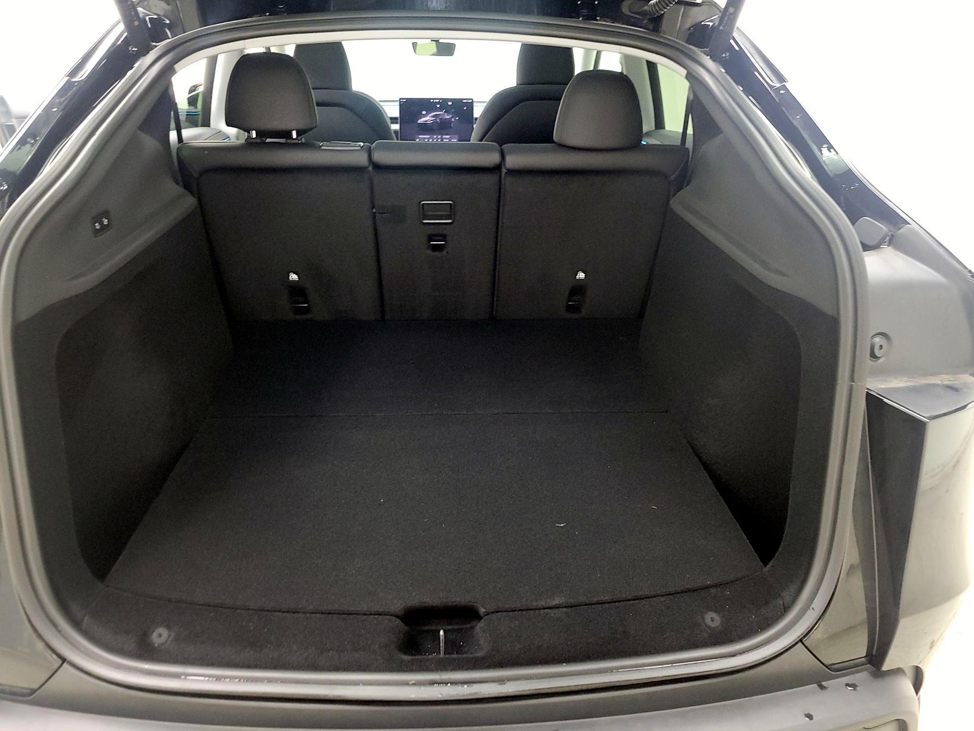 Thumbnail: 2026 Tesla Model Y - 19