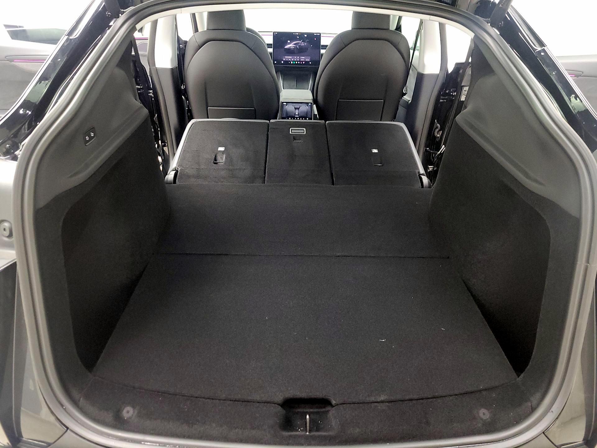 Thumbnail: 2026 Tesla Model Y - 20