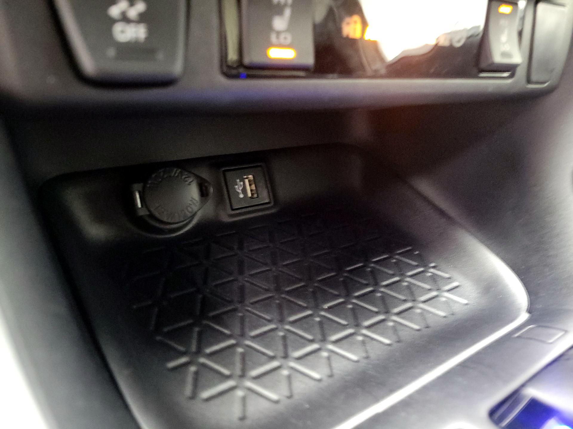 Thumbnail: 2024 Toyota RAV4 - 19