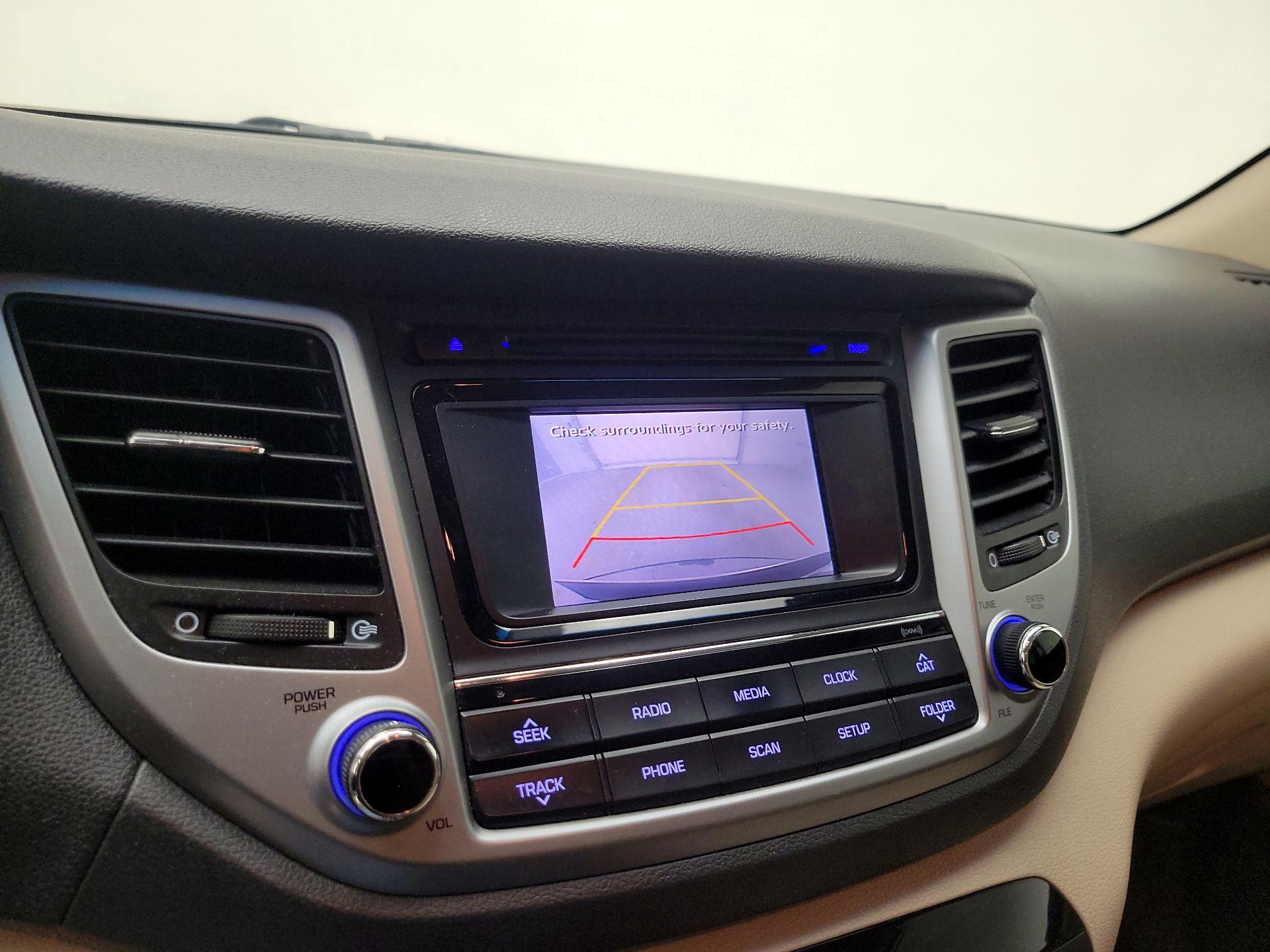 Thumbnail: 2016 Hyundai Tucson - 14