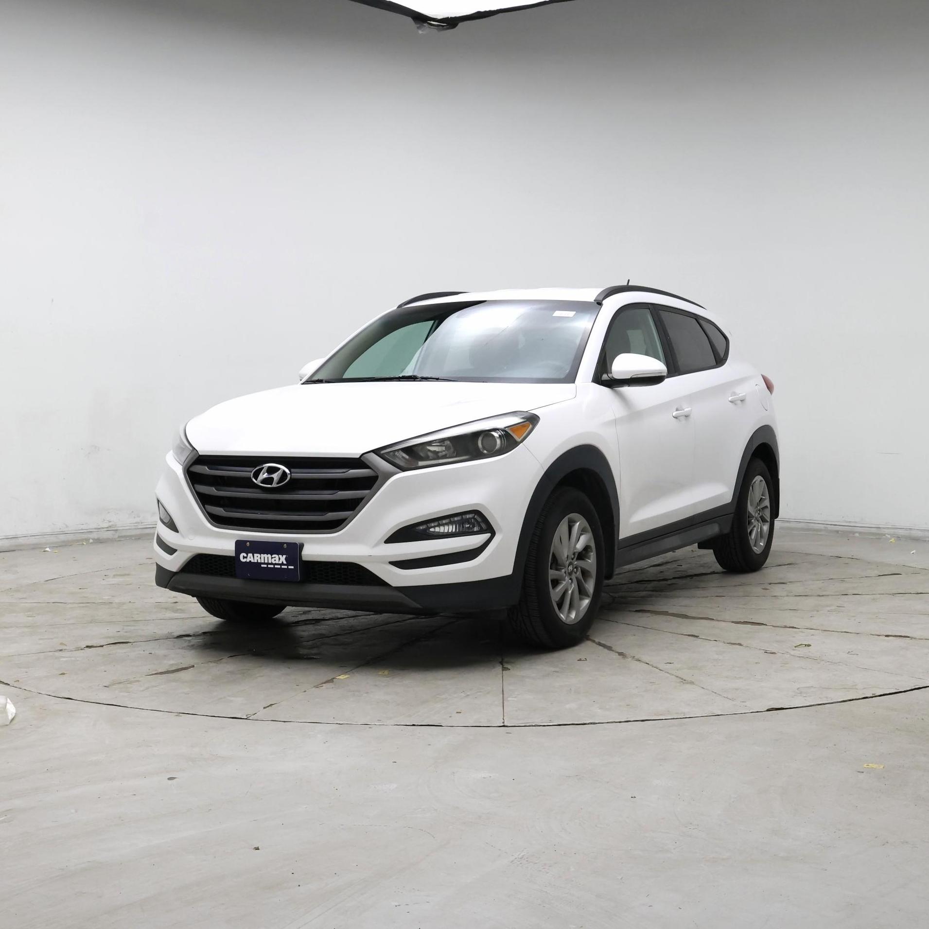 Thumbnail: 2016 Hyundai Tucson - 4