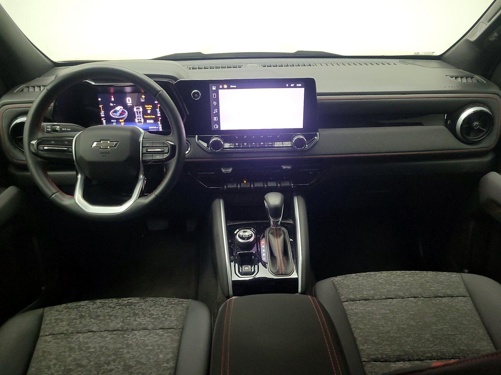 Thumbnail: 2023 Chevrolet Colorado - 9