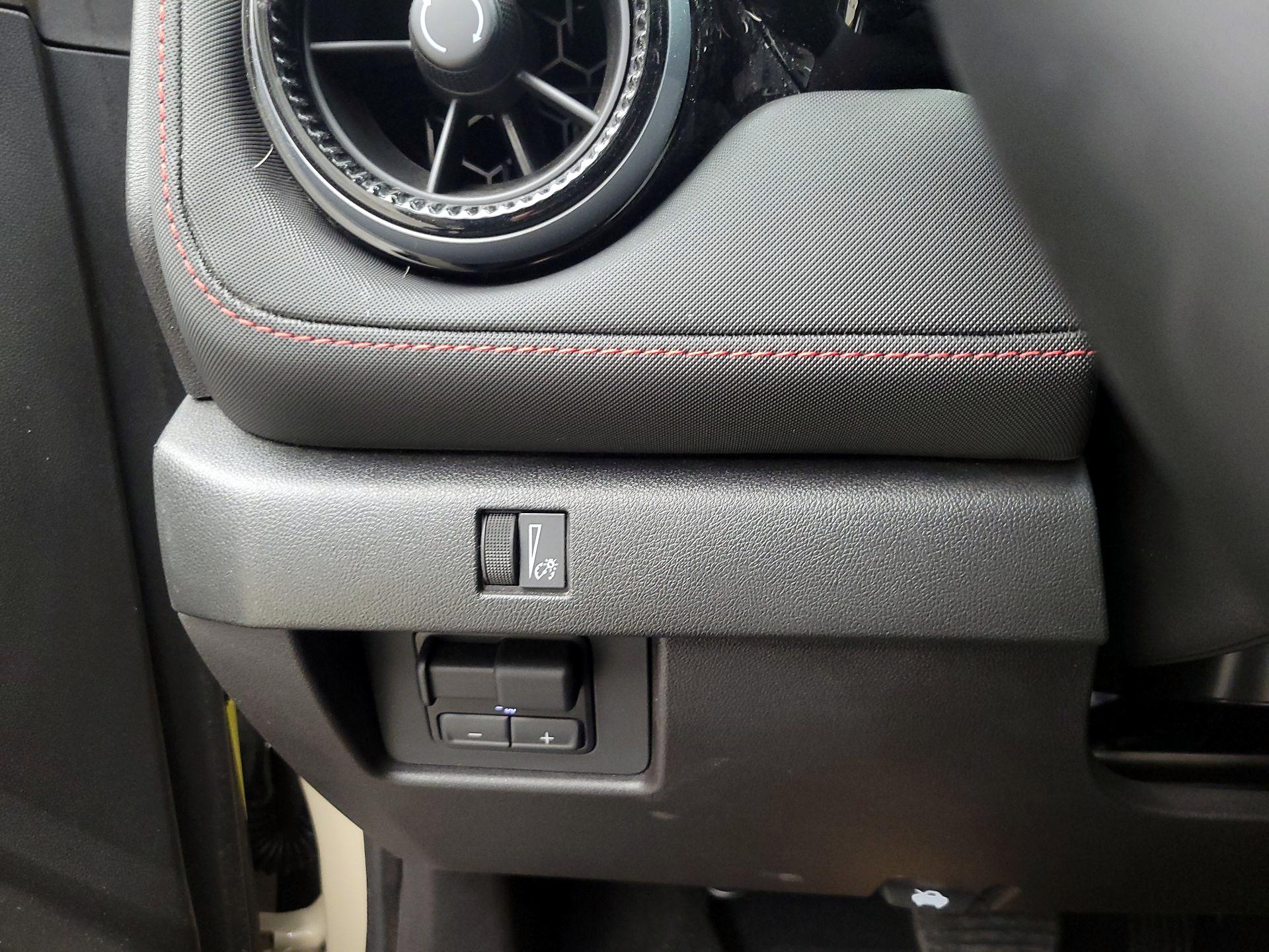 Thumbnail: 2023 Chevrolet Colorado - 13