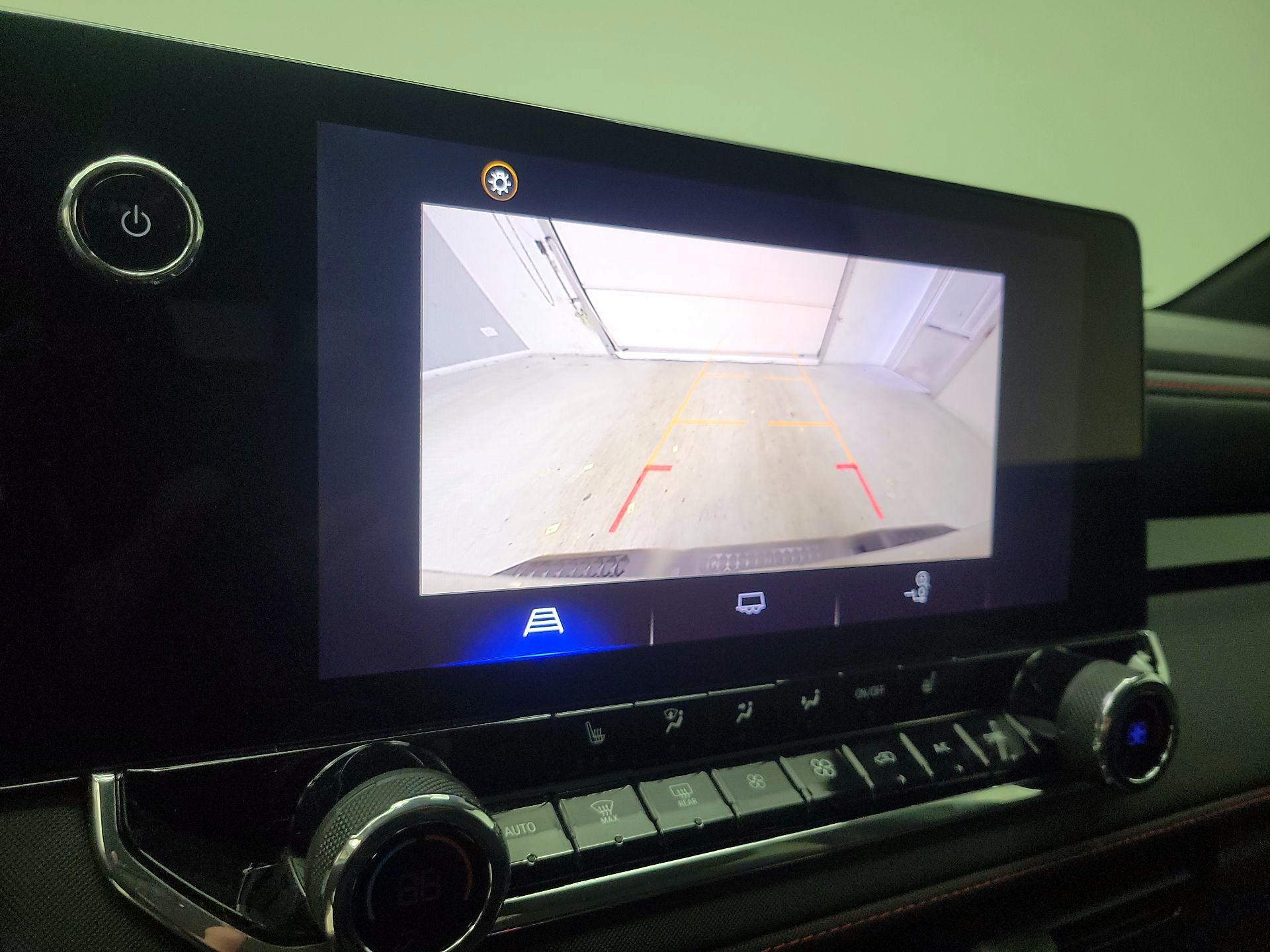 Thumbnail: 2023 Chevrolet Colorado - 15