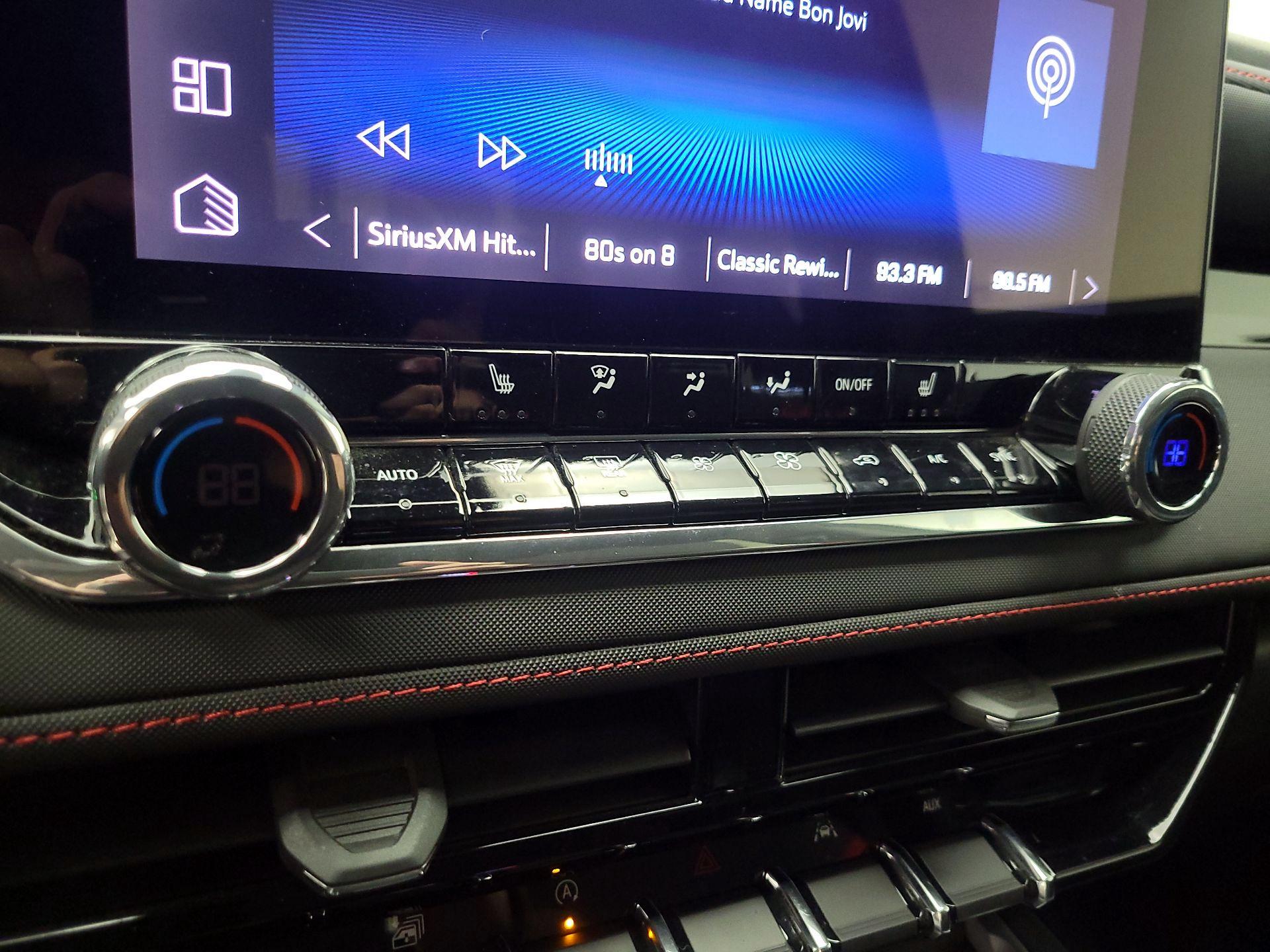 Thumbnail: 2023 Chevrolet Colorado - 17