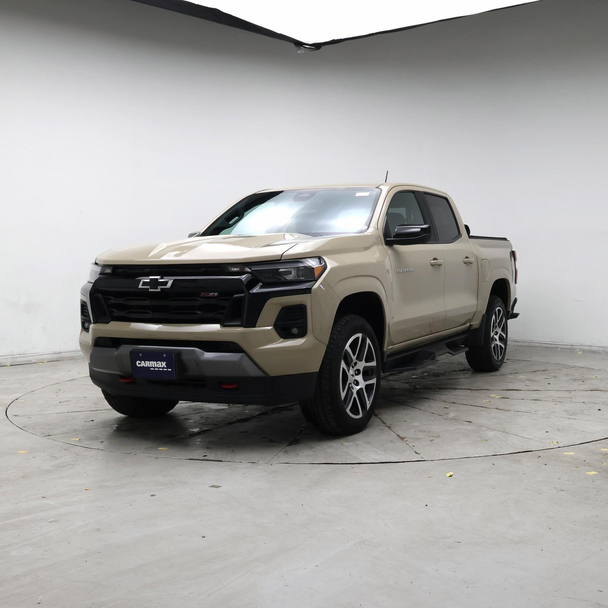 Thumbnail: 2023 Chevrolet Colorado - 4