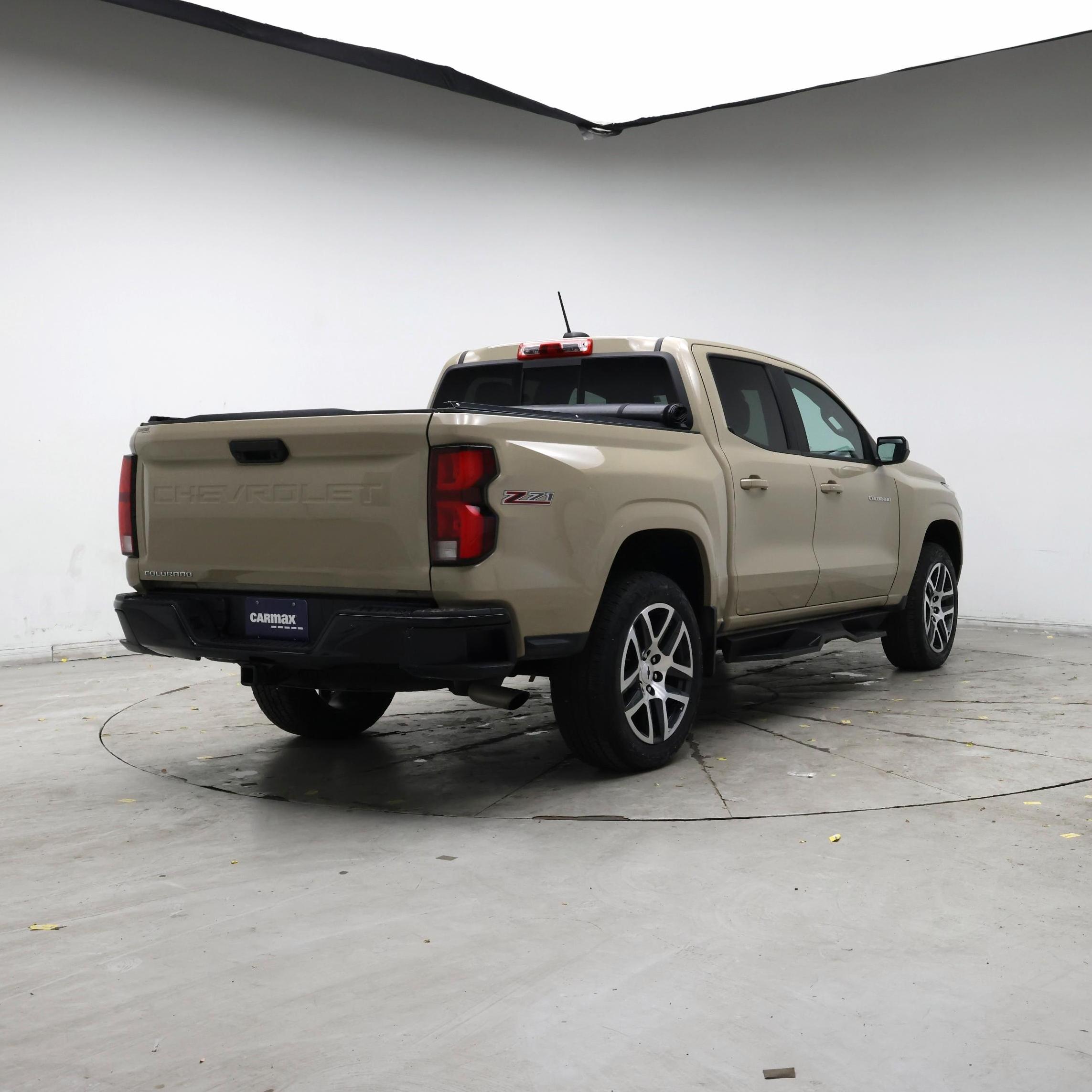 Thumbnail: 2023 Chevrolet Colorado - 8